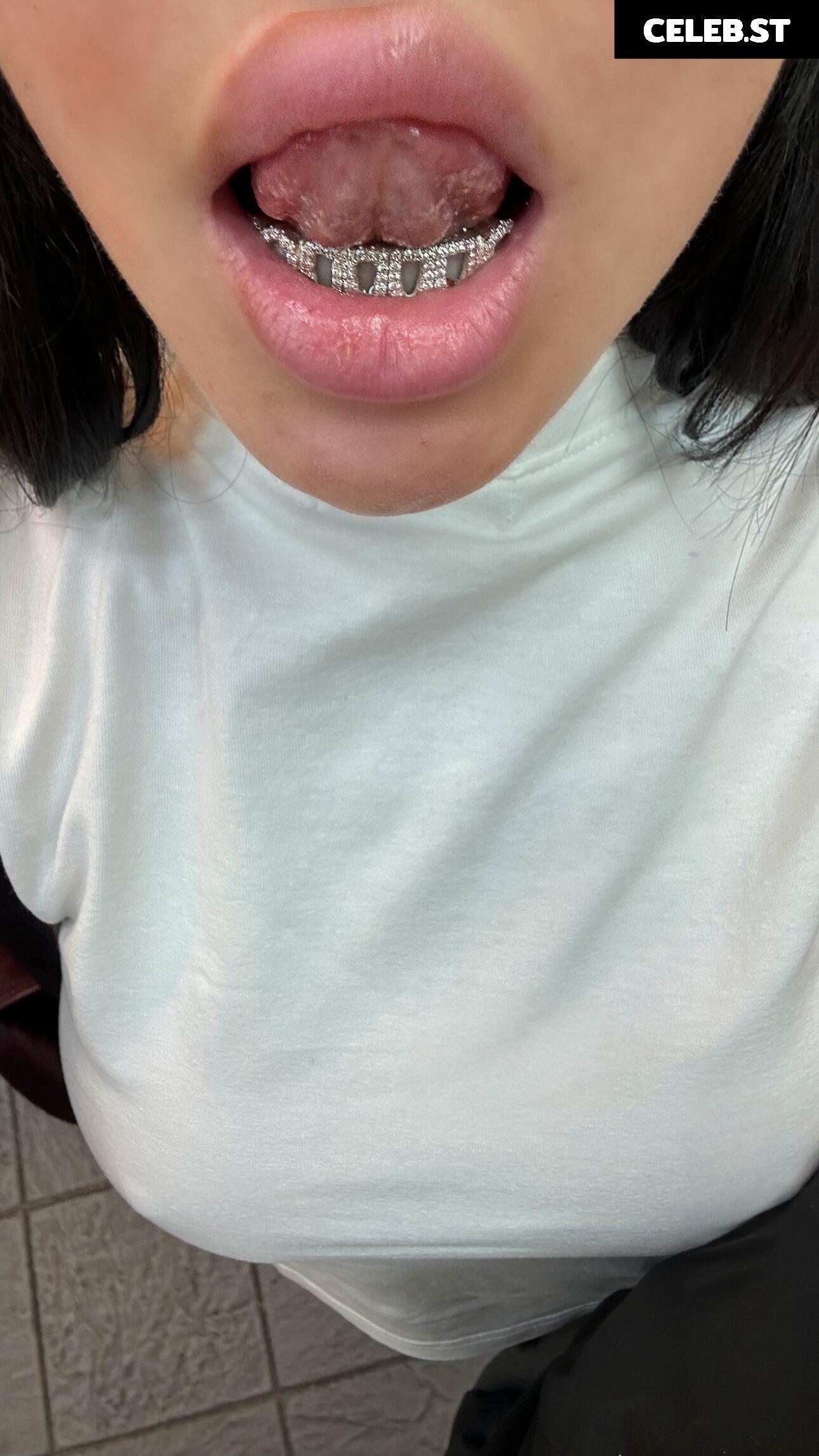 Claudia Valentina Image 10091789