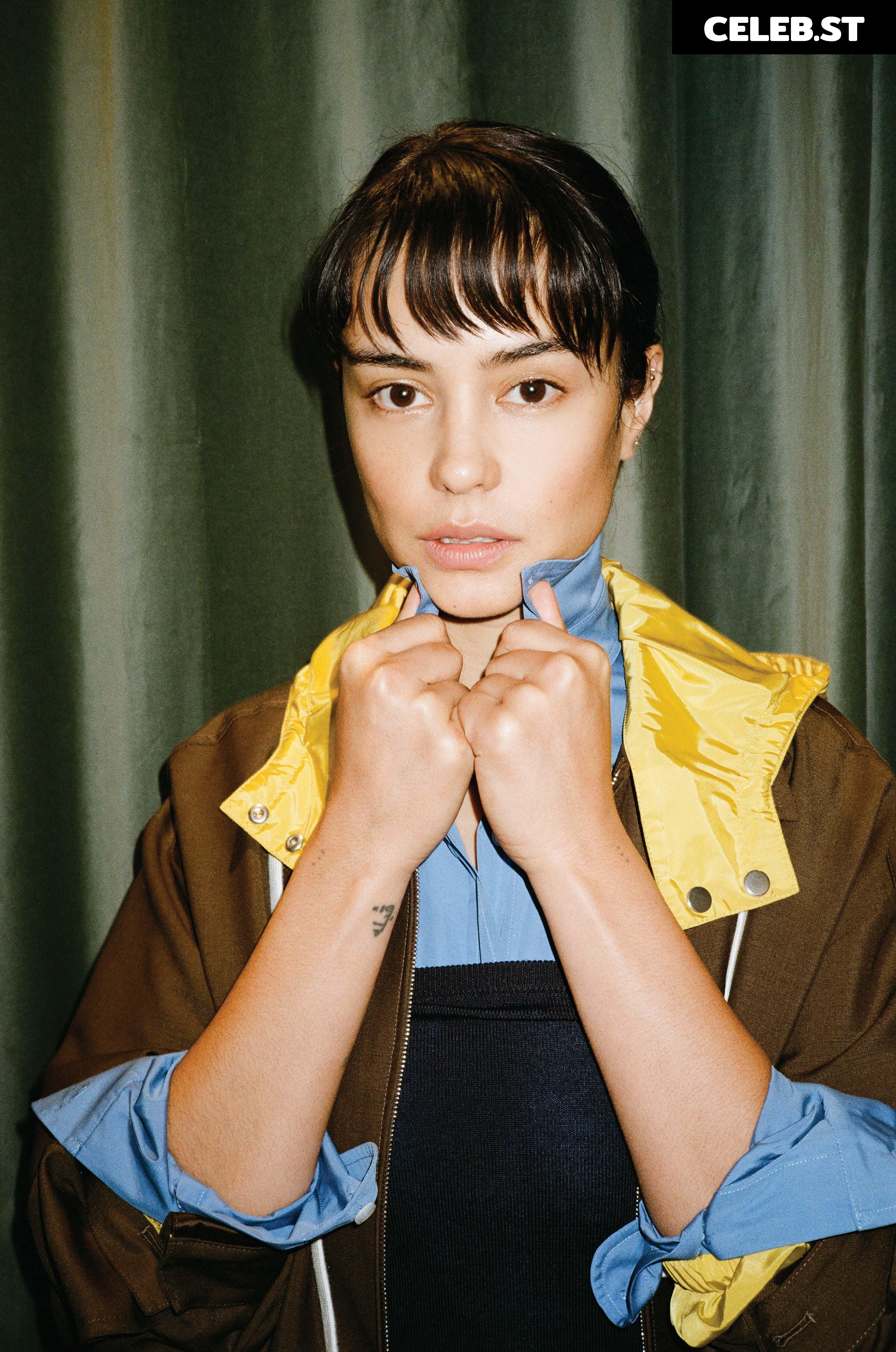 Courtney Eaton Image 10090042