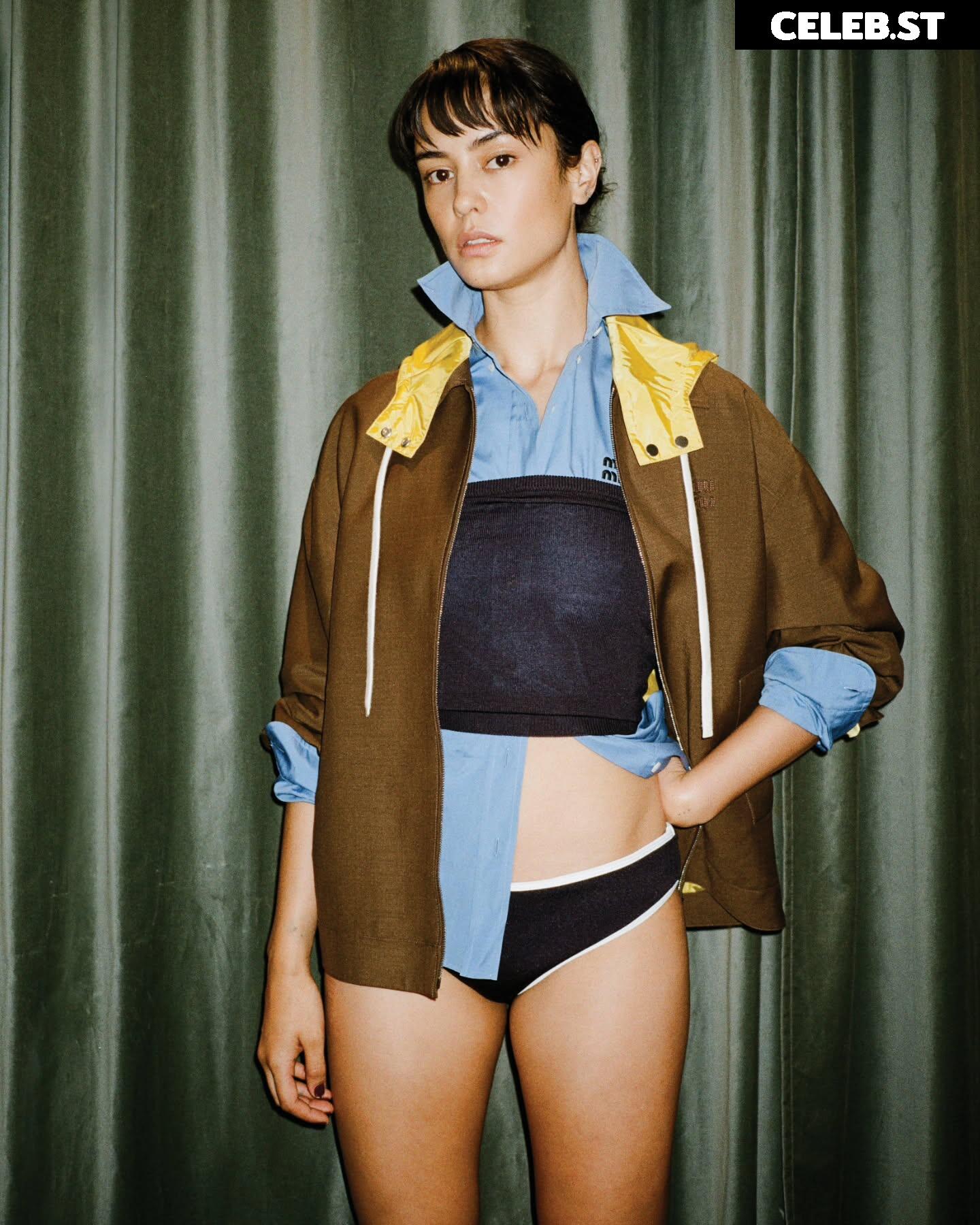 Courtney Eaton Image 10090040