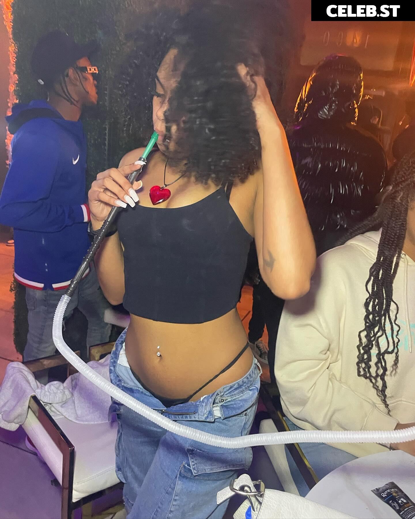 Mearathedoll / itshoneyreal Image 10081196