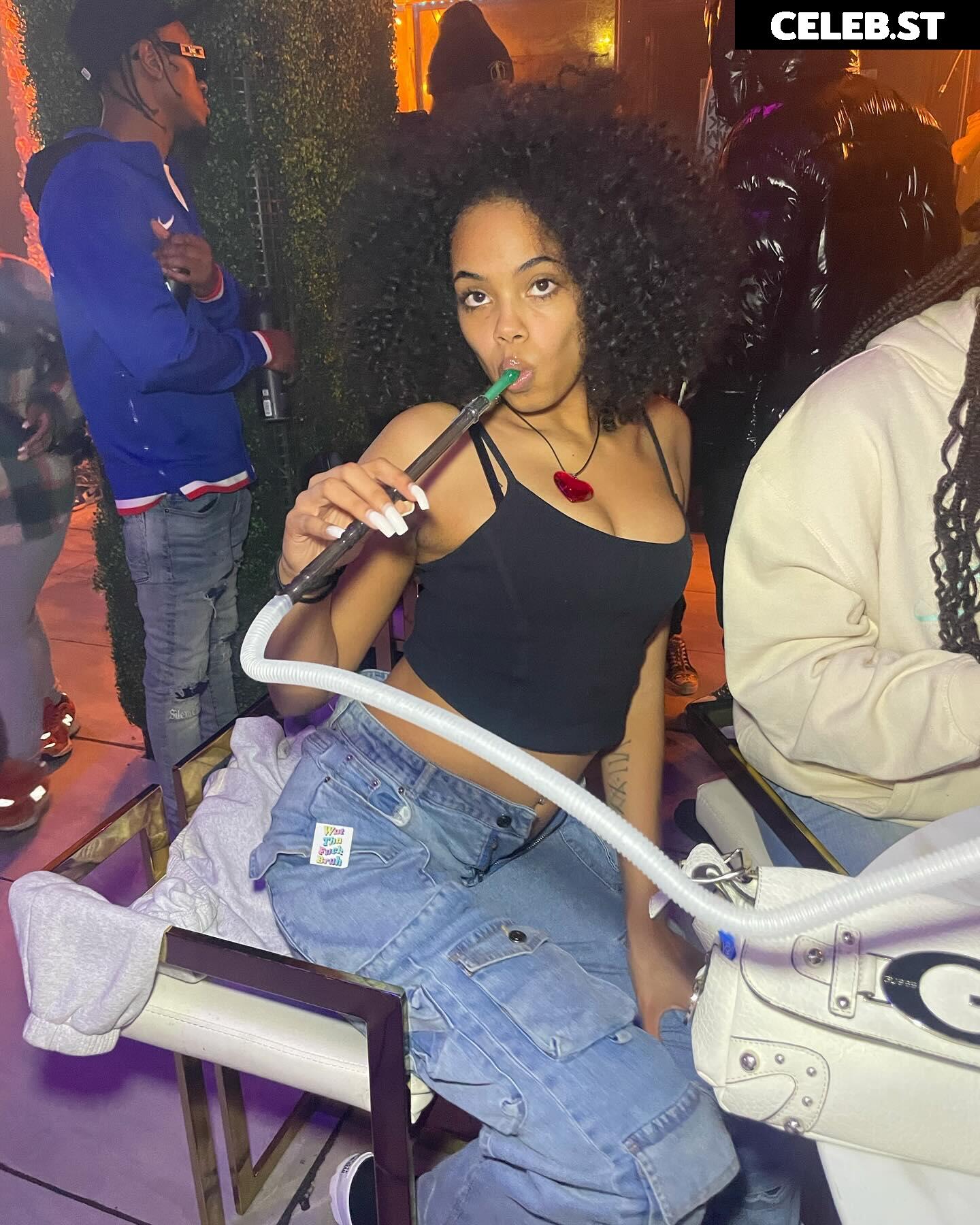 Mearathedoll / itshoneyreal Image 10081187