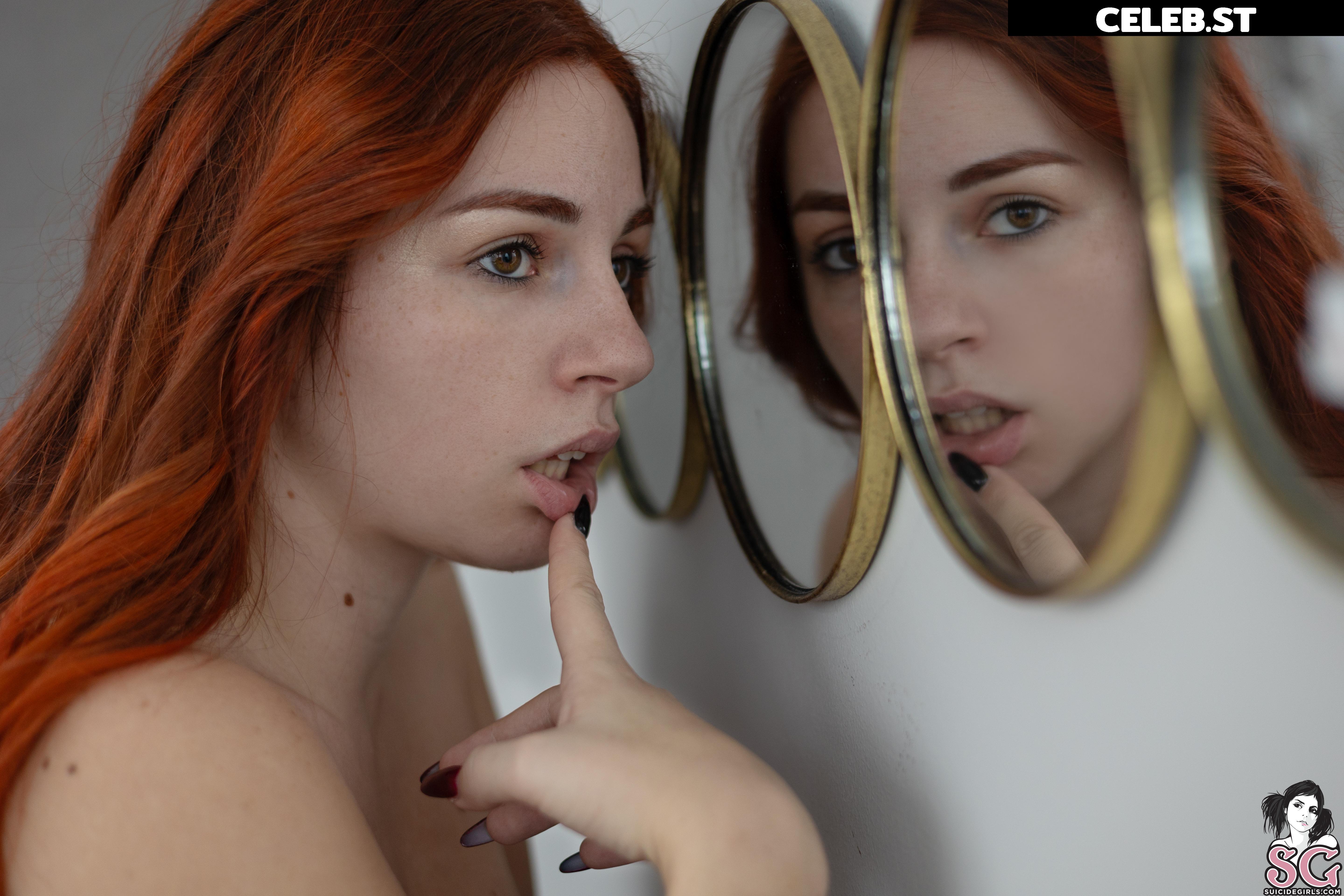 lucelf / lucrezia Image 10080121