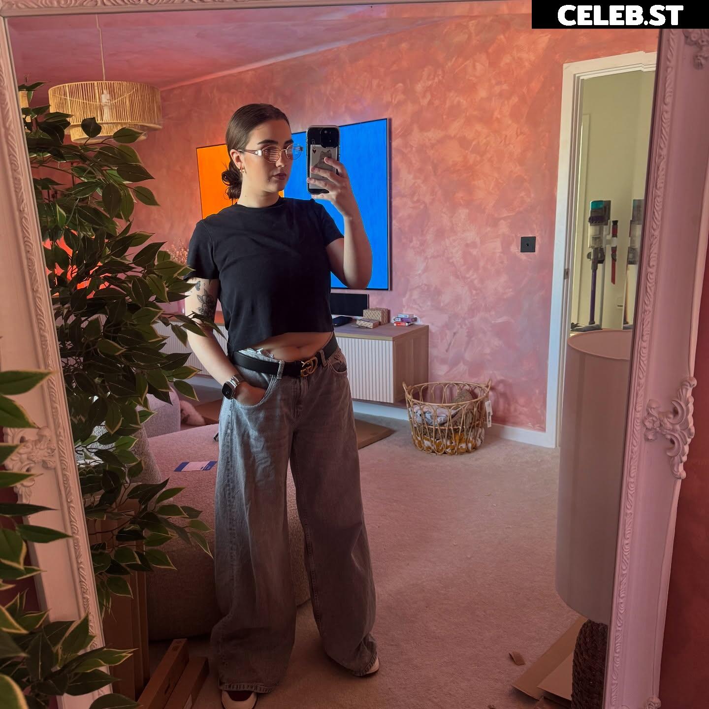 Chi With A C (Lucia Keskin) Image 10082010