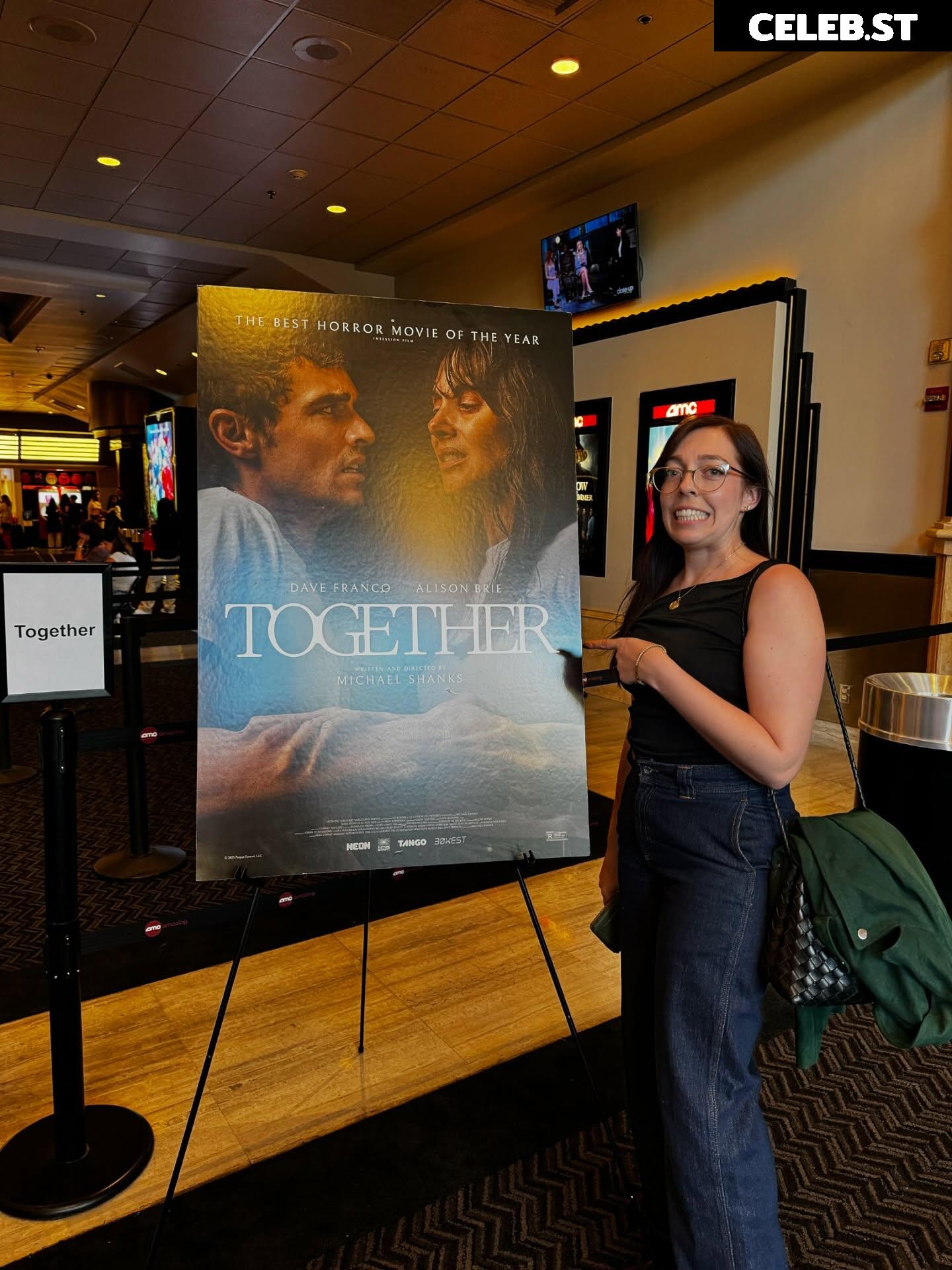 Swell Entertainment Image 10082201