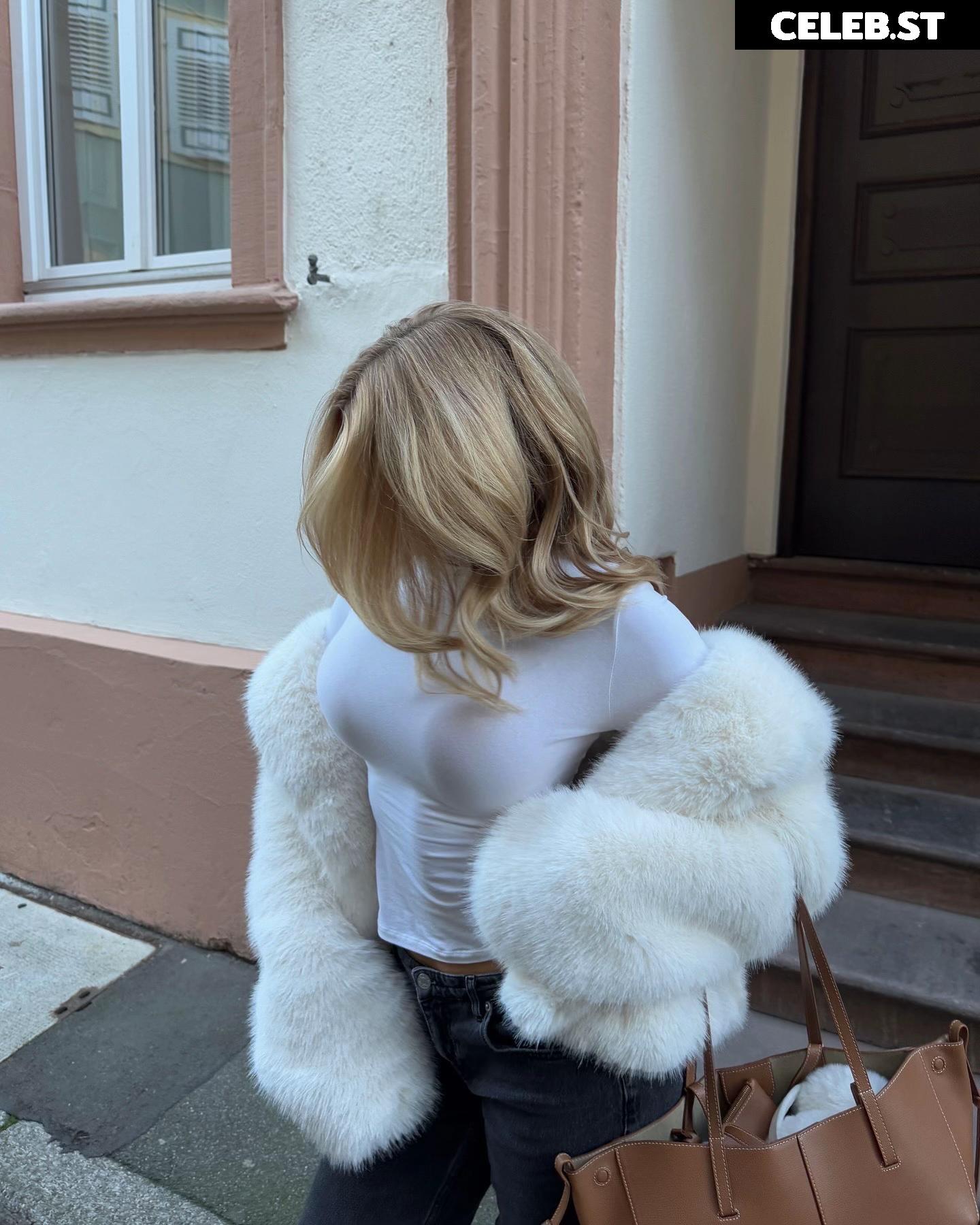 Theresaxre Image 3173305