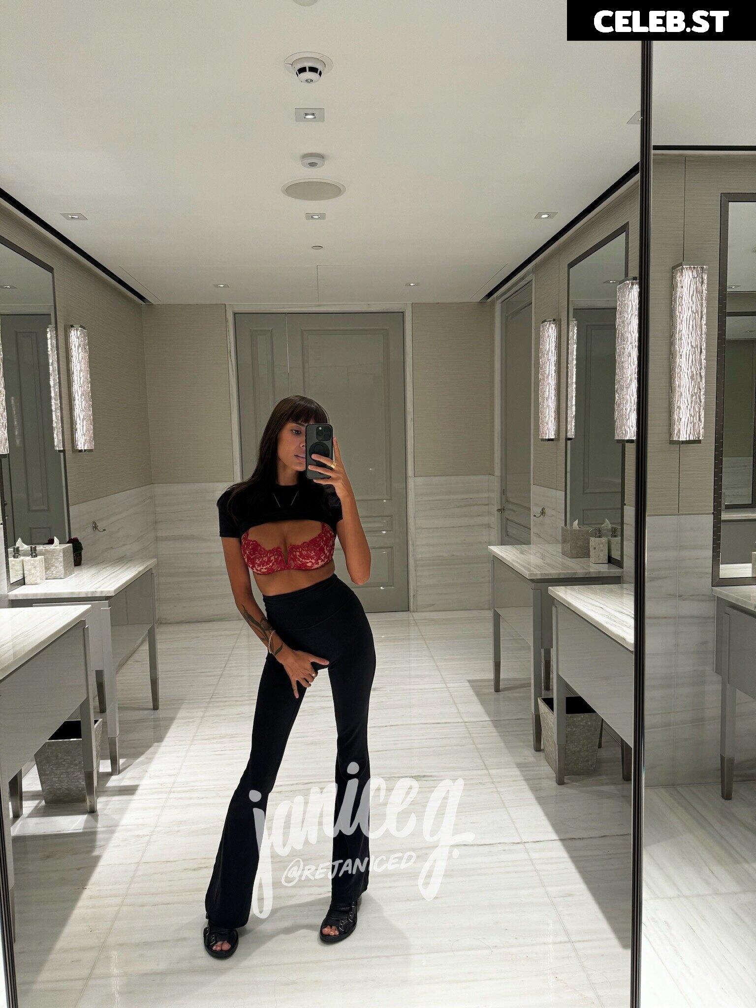 Janice Griffith Image 3179359