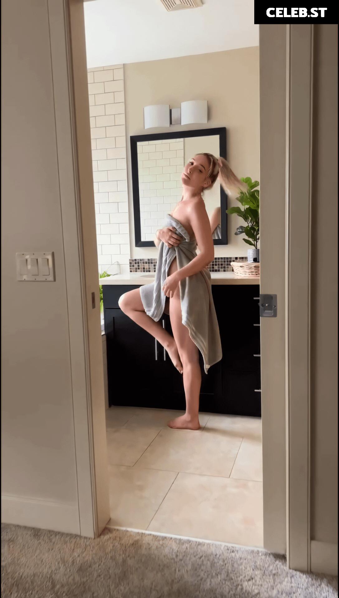 Jenna / KittyCatJenna Image 3166957