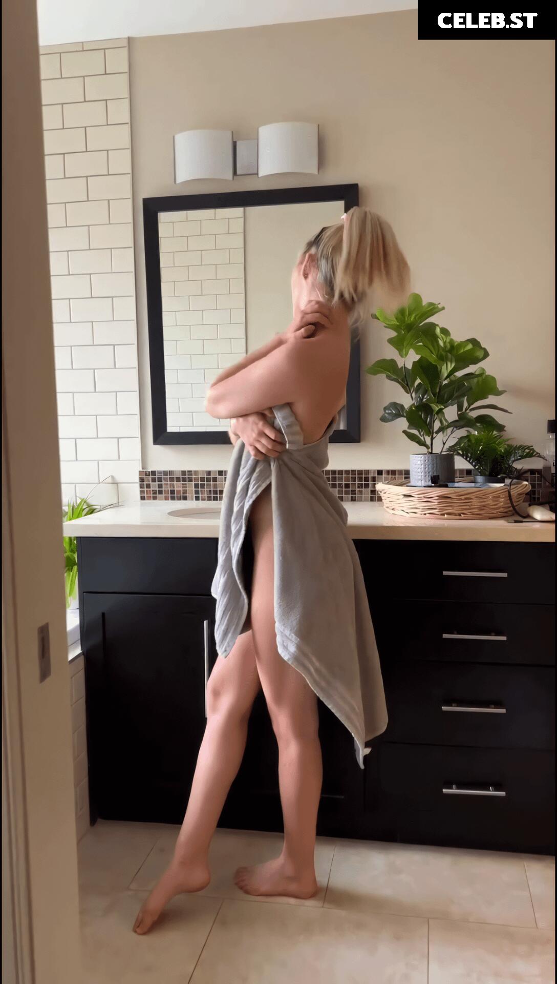 Jenna / KittyCatJenna Image 3166913