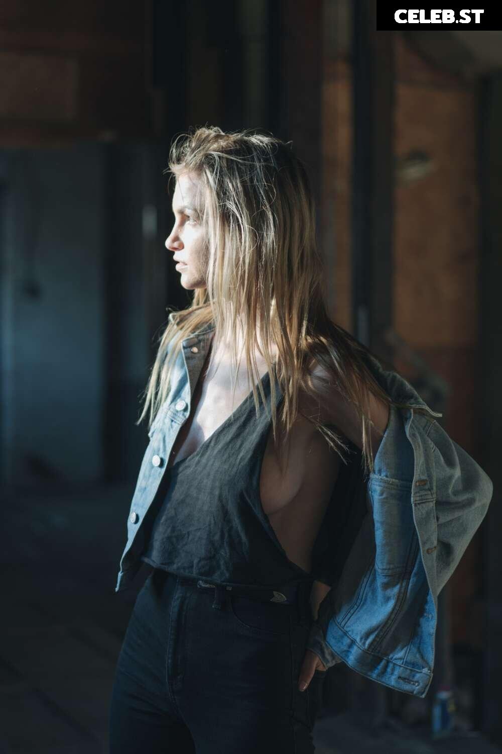 Alexis Reed Image 3151156