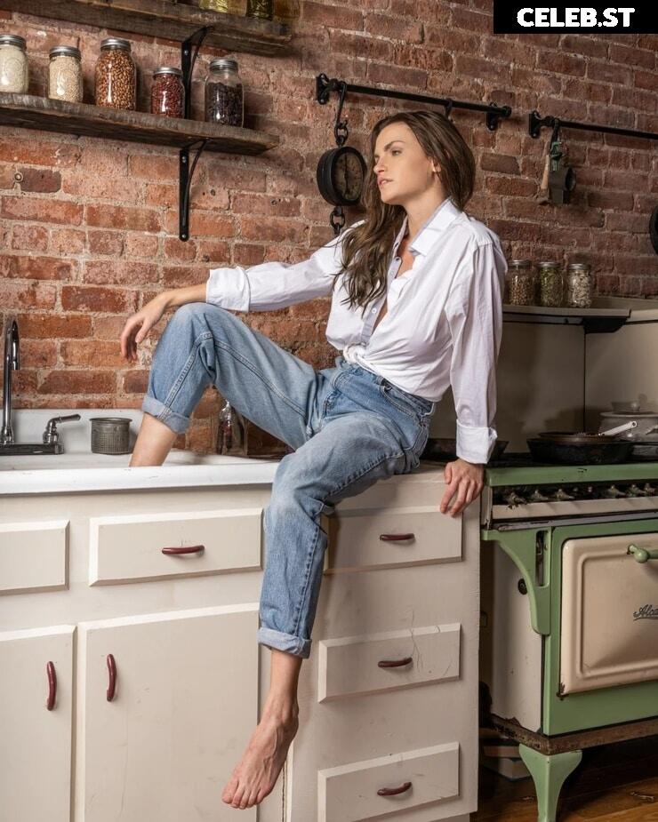 Alexis Reed Image 3149077