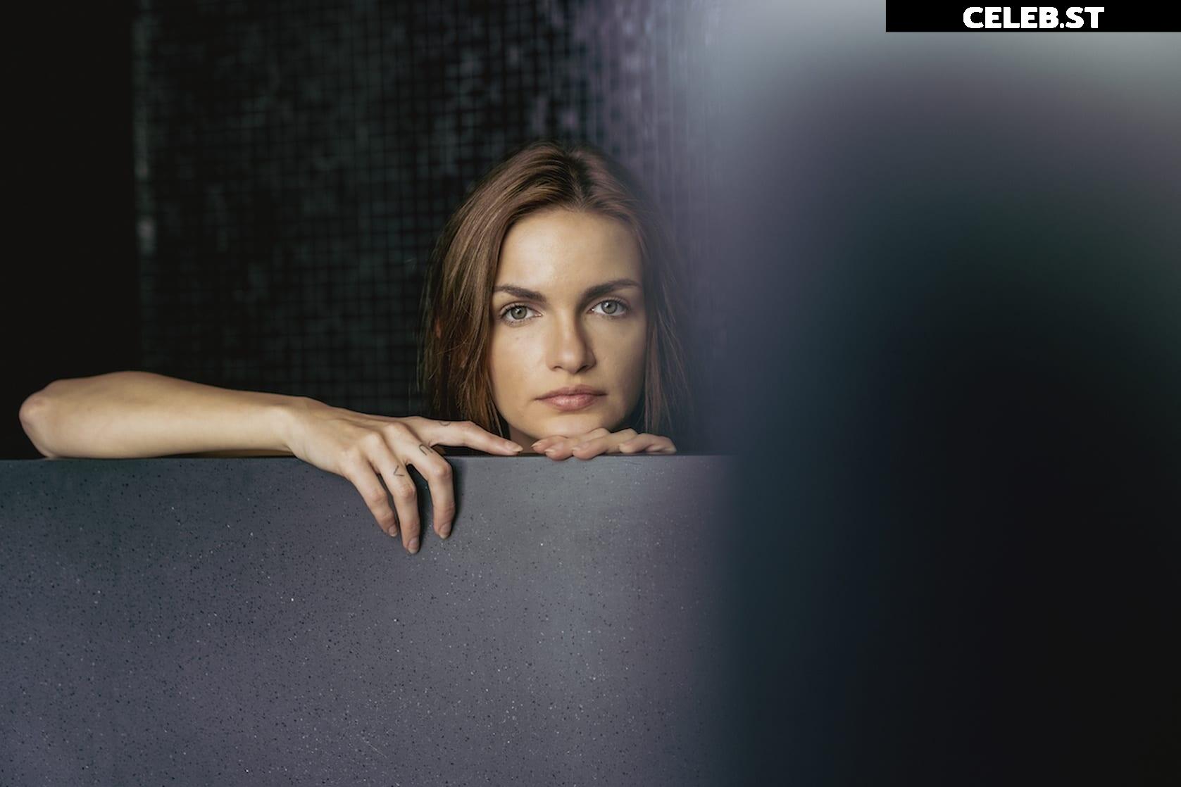 Alexis Reed Image 3148847