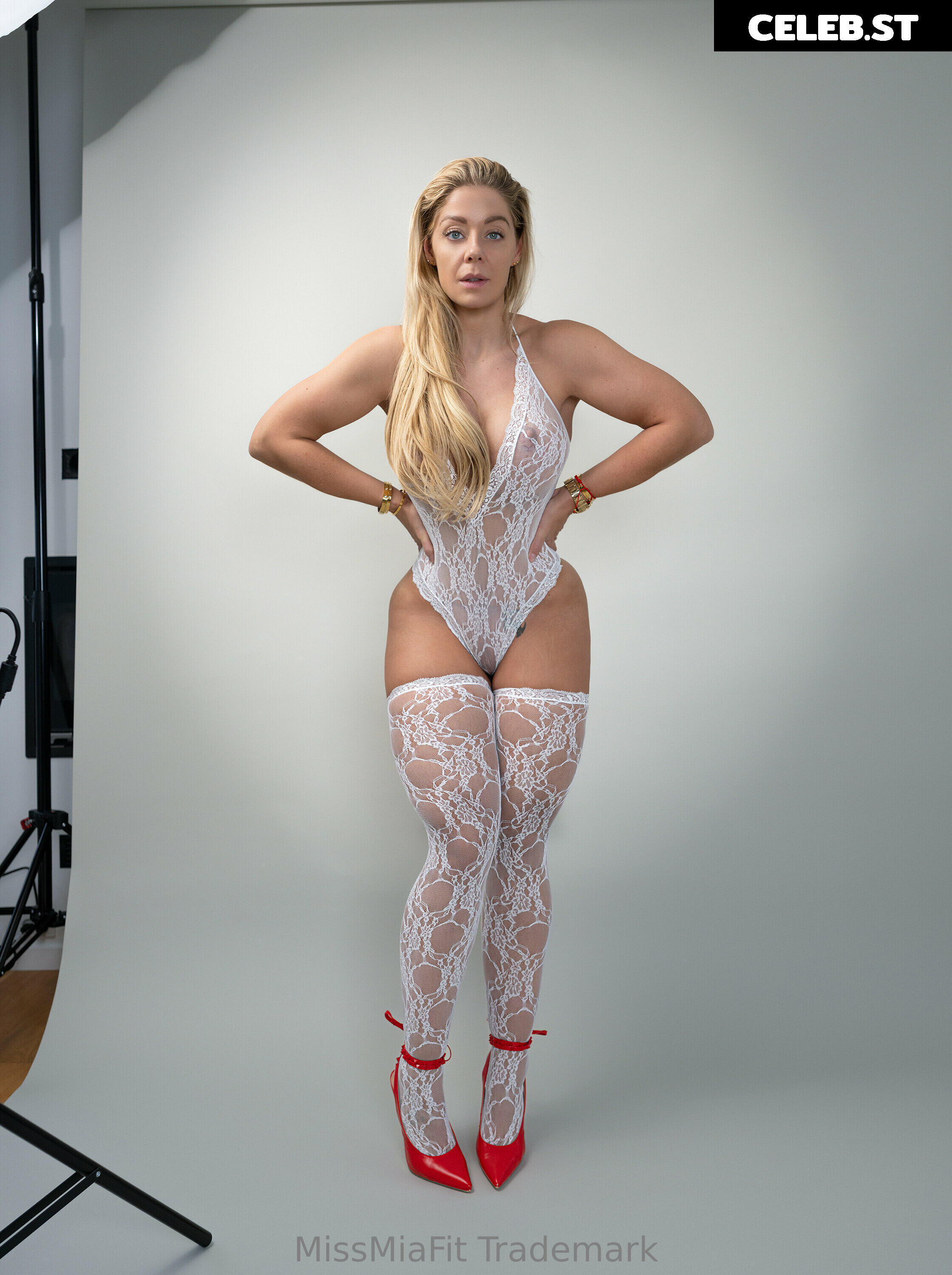 Mia Sand Image 3134647