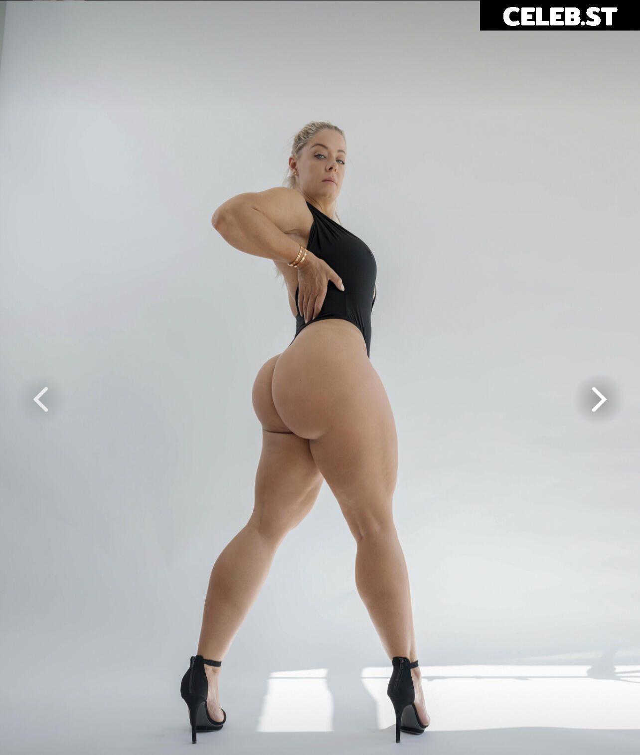 Mia Sand Image 3103821