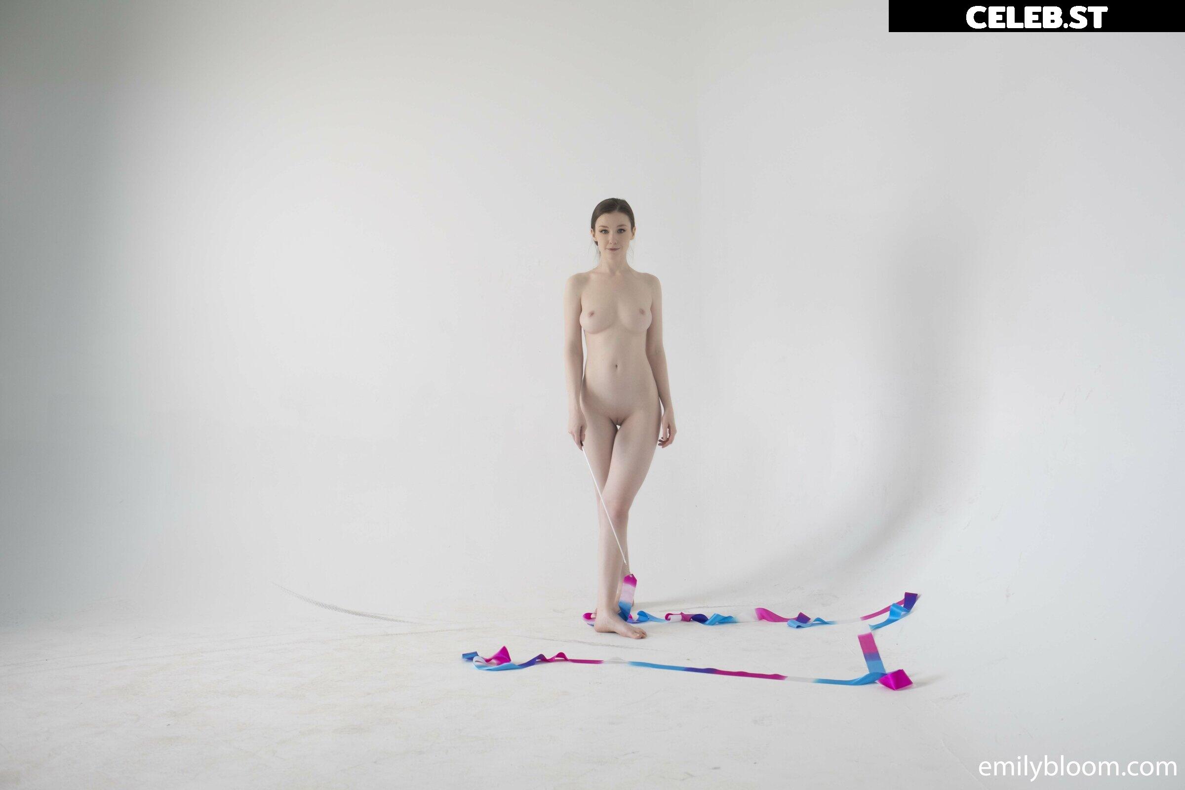 Emily Bloom Image 3287207