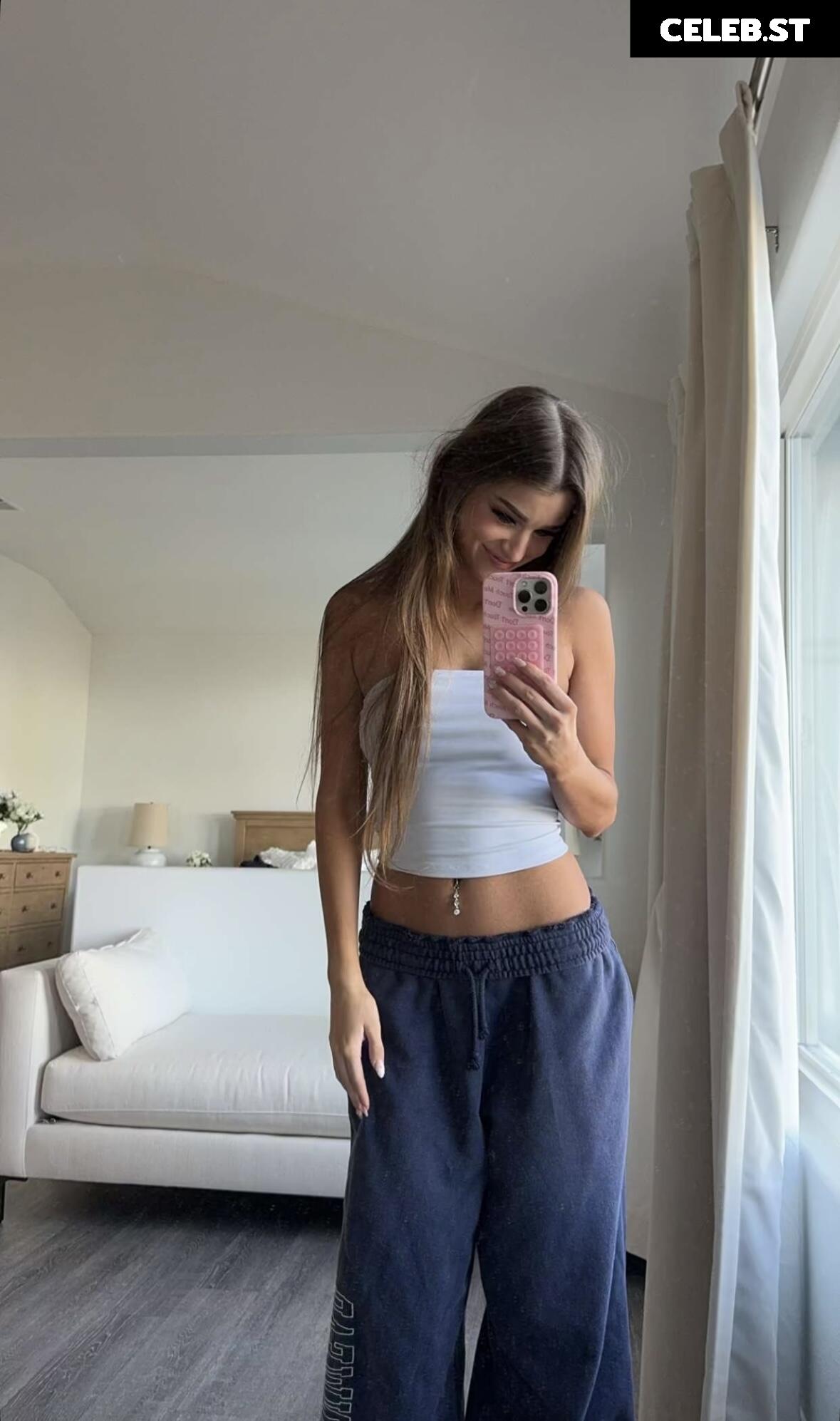 Brooke Monk Image 3284477