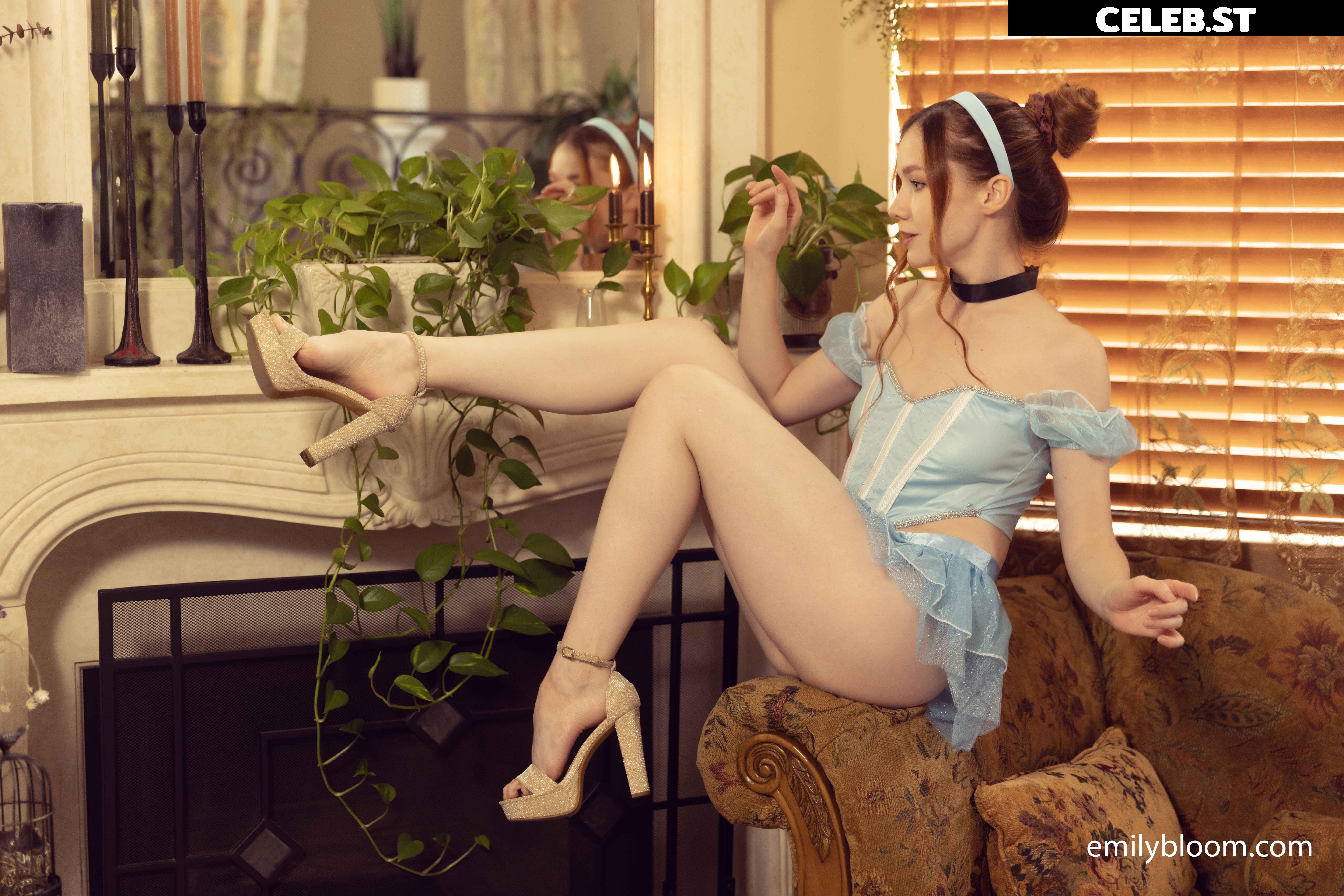 Emily Bloom Image 3277491