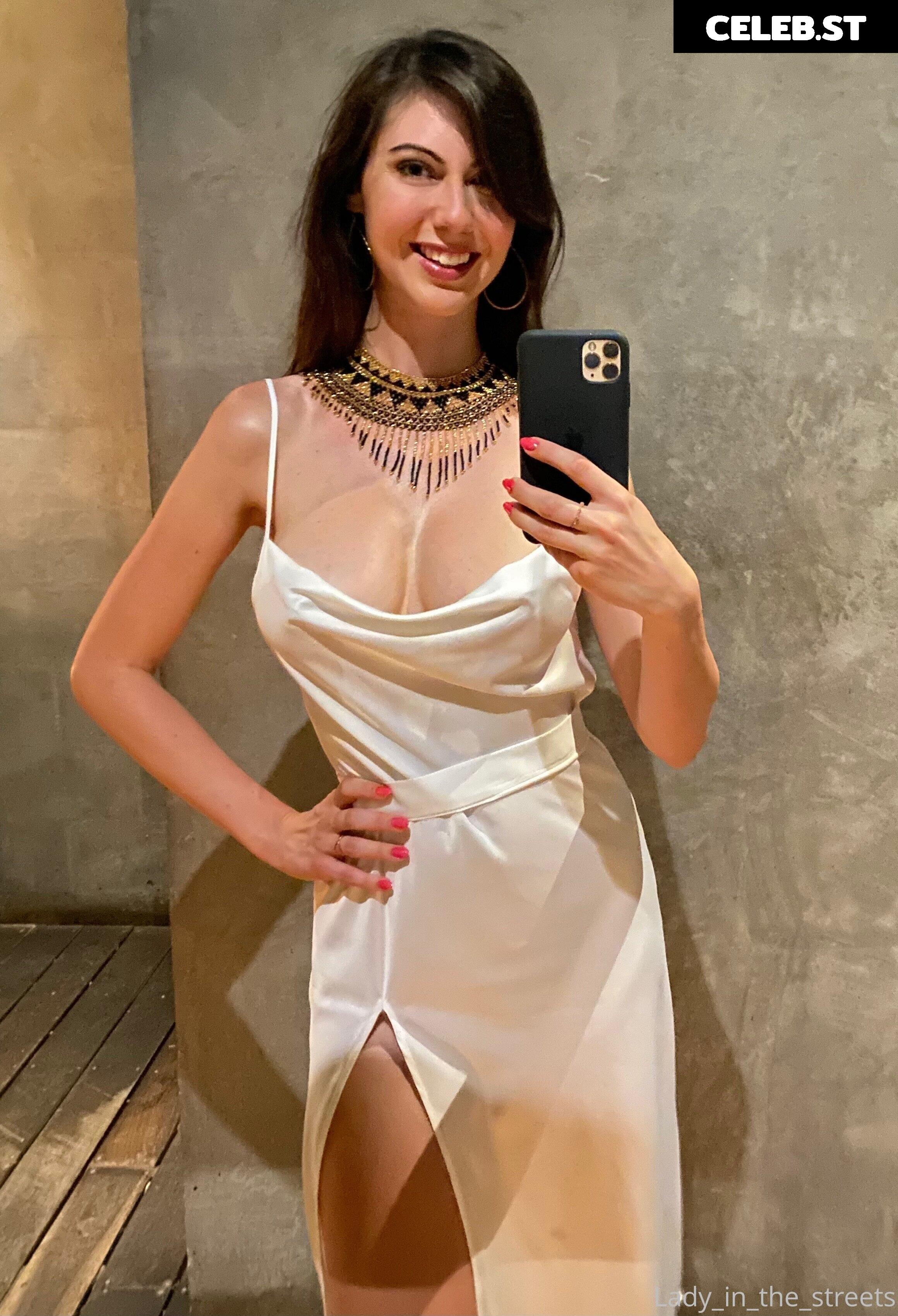 Ellie James Image 3256639