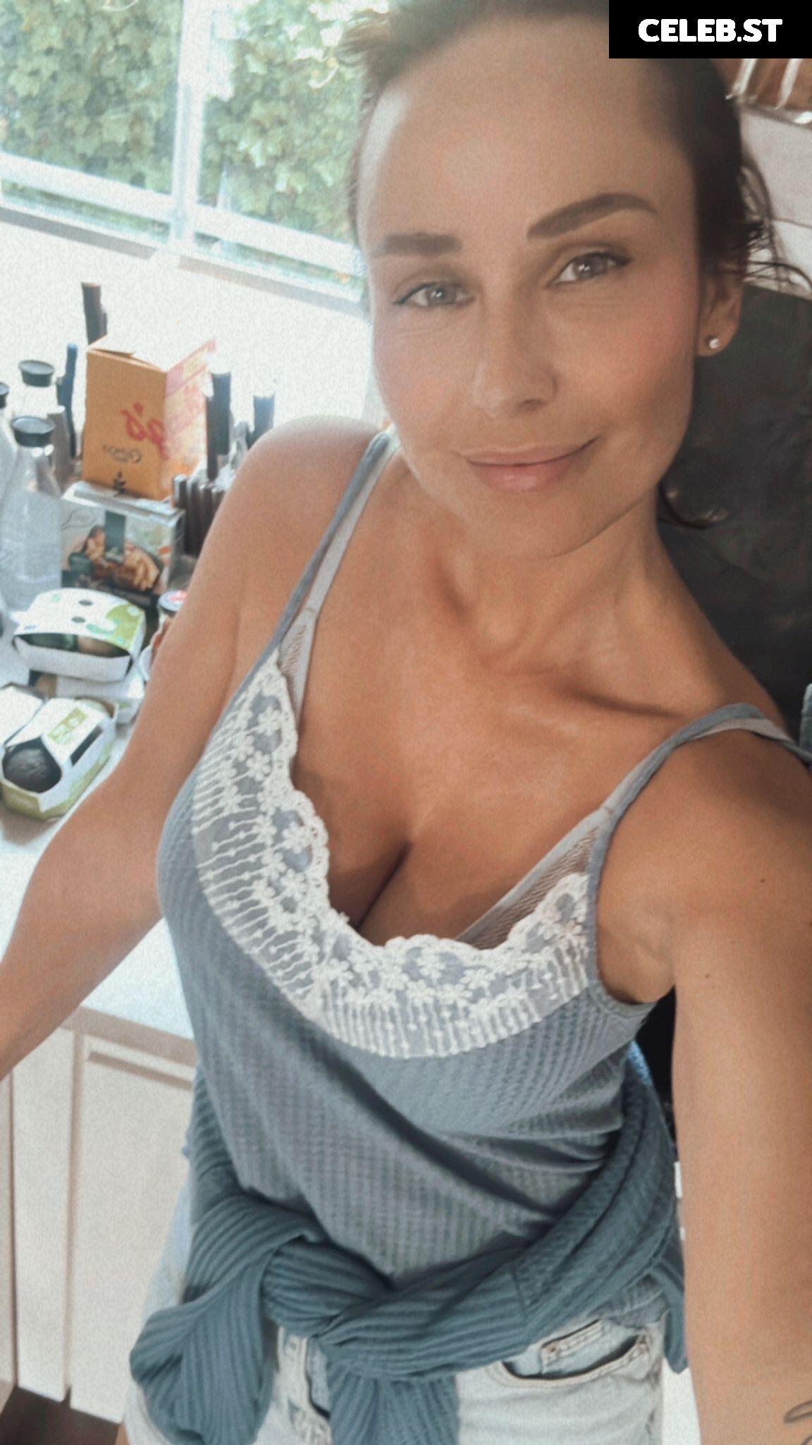 Pamela Schneider Image 3240881