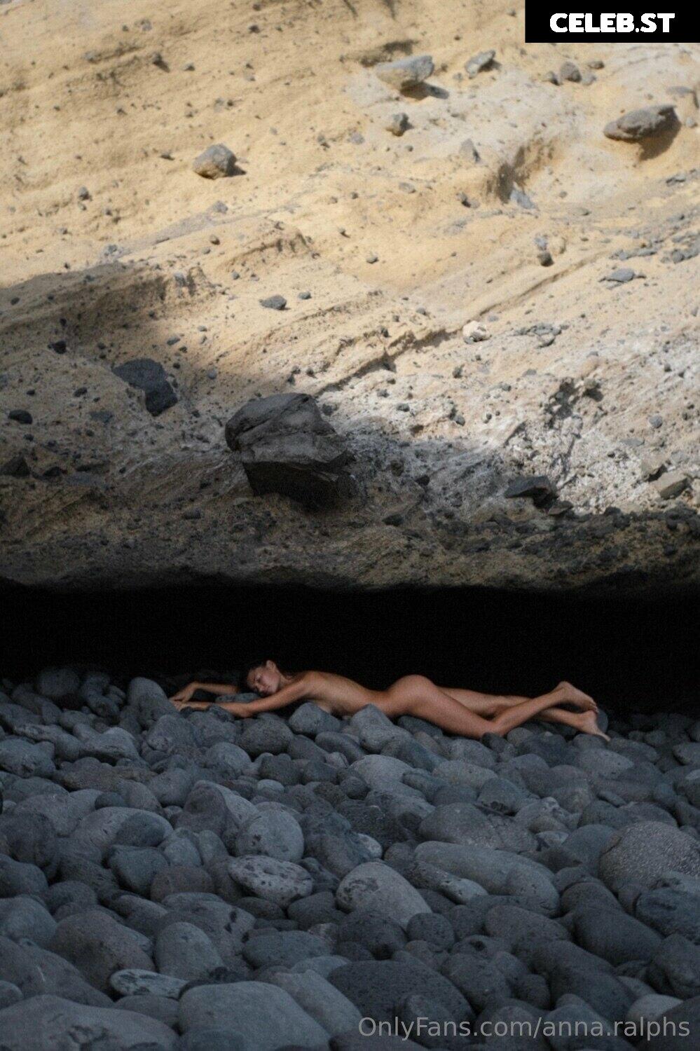 Anna Ralphs Image 3232103