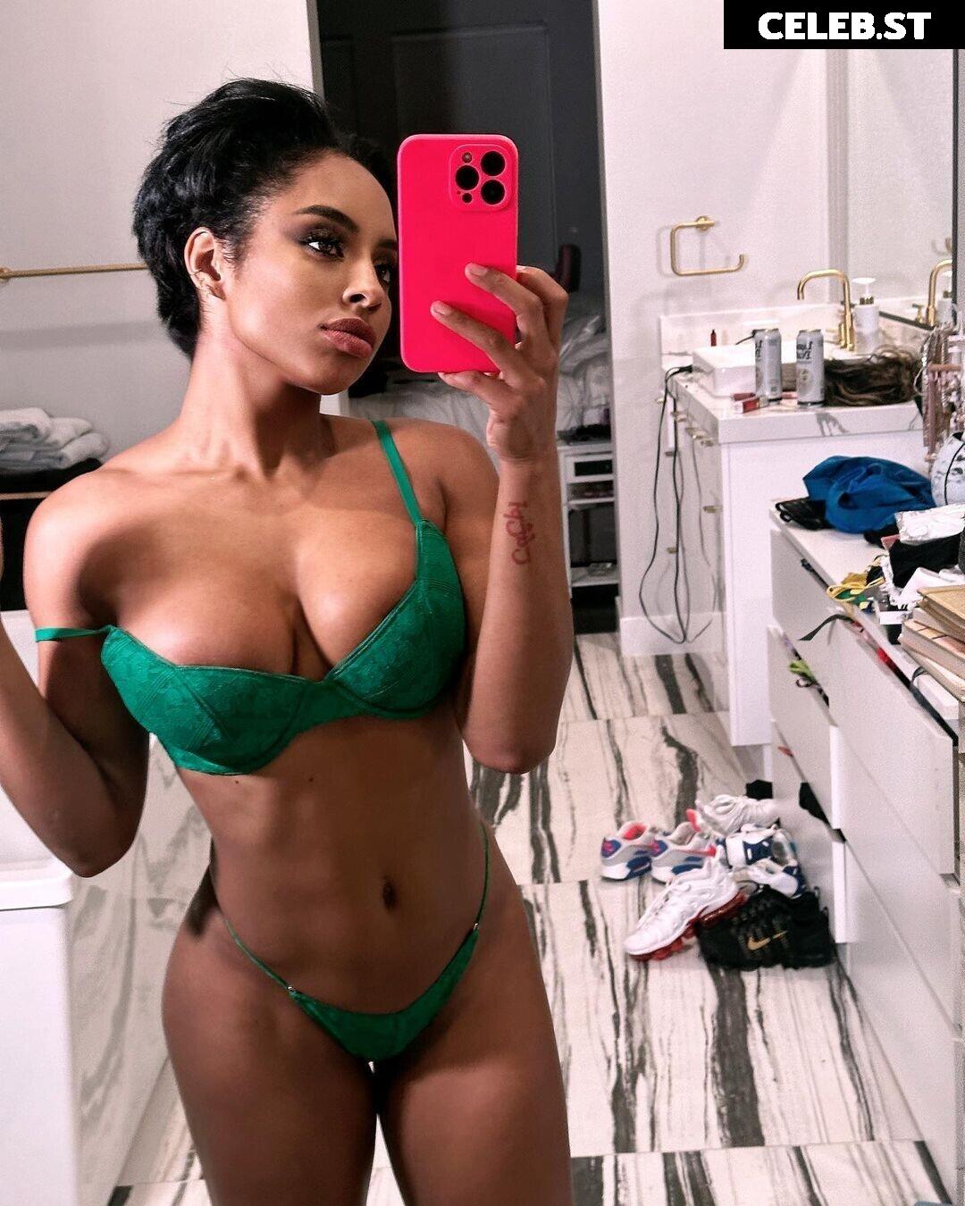 Qimmah Russo Image 322297