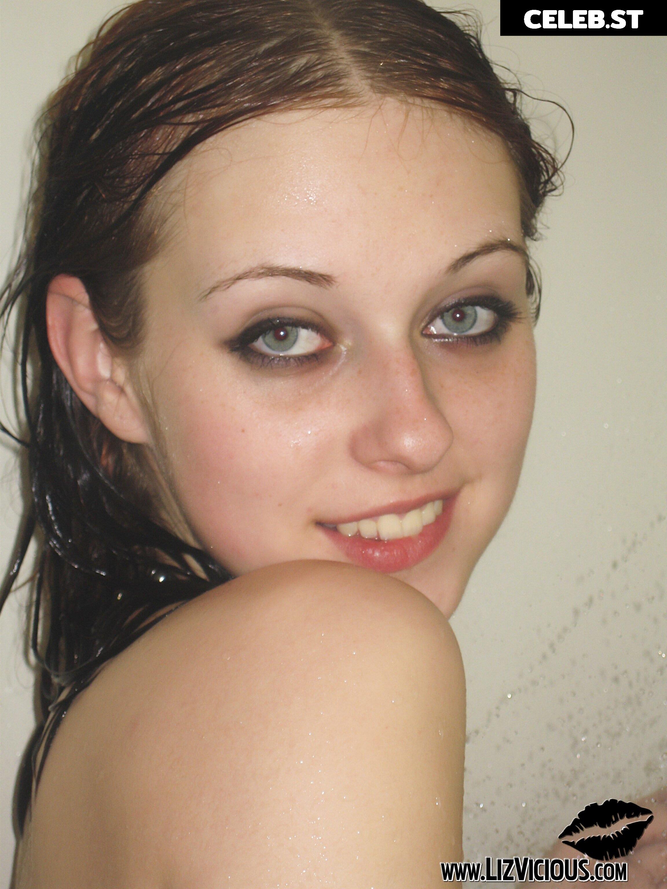 Liz Vicious Image 3209775