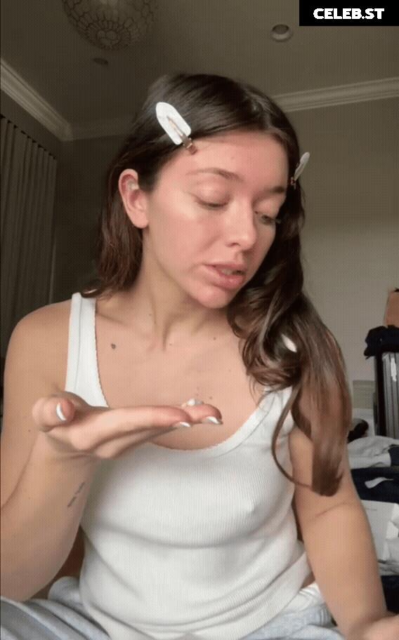 Tabitha Swatosh Image 3386525