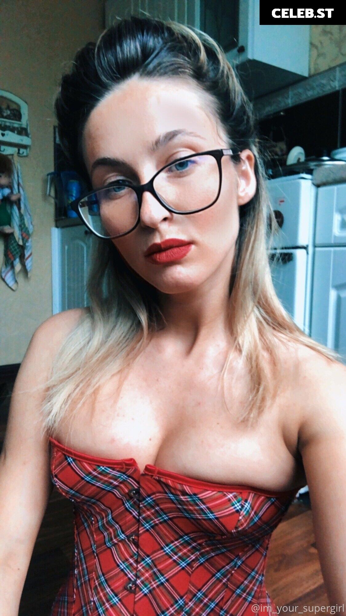 Cara Mell Image 3375875