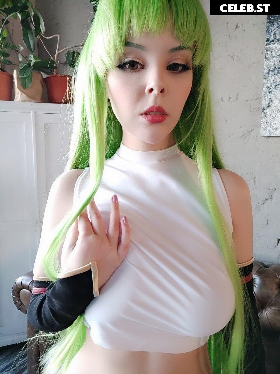 Helly Valentine Image 3354413