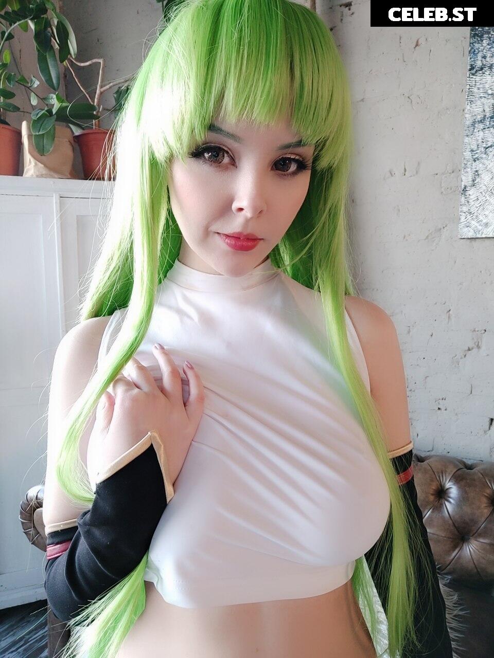 Helly Valentine Image 3354422