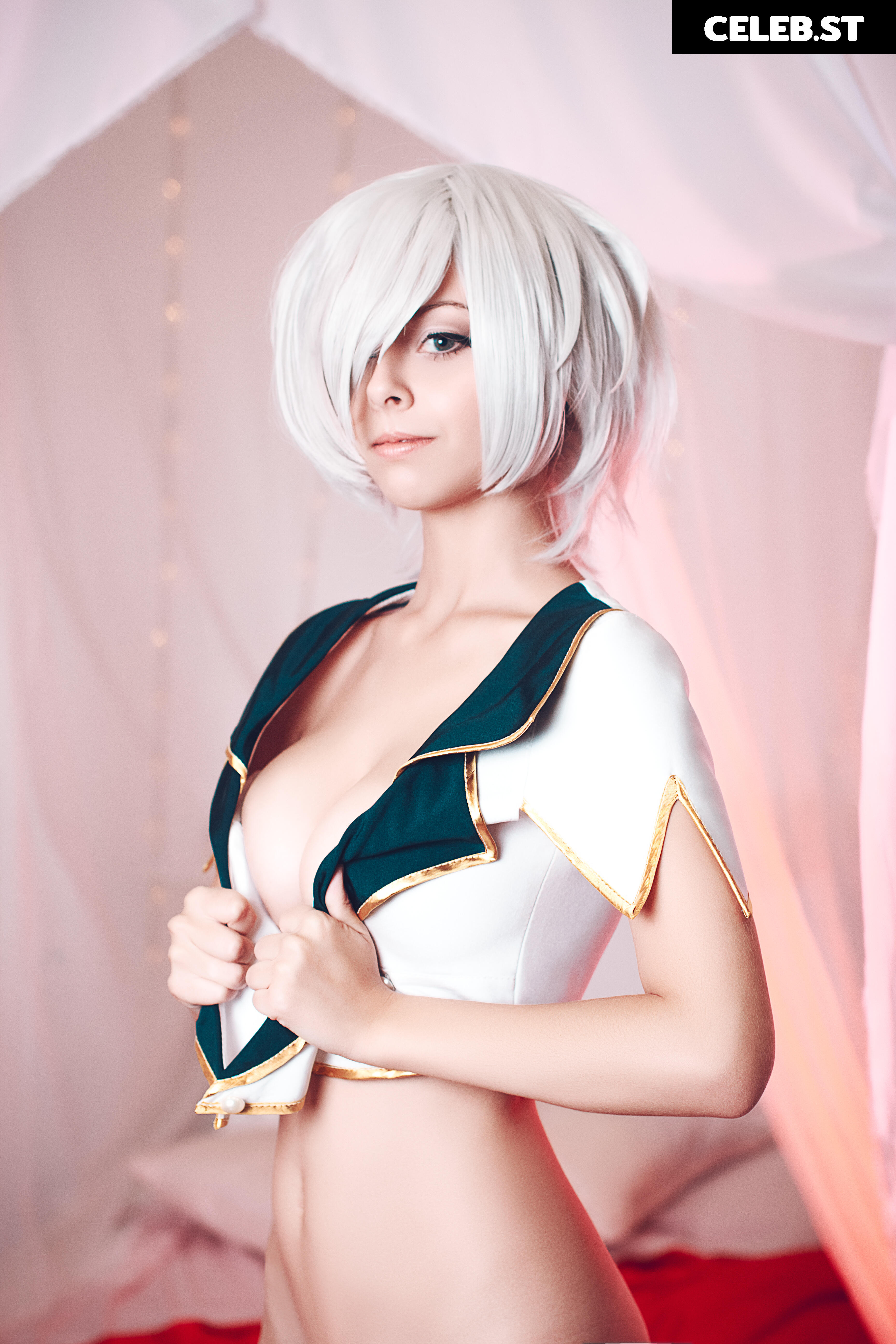 Helly Valentine Image 3342999