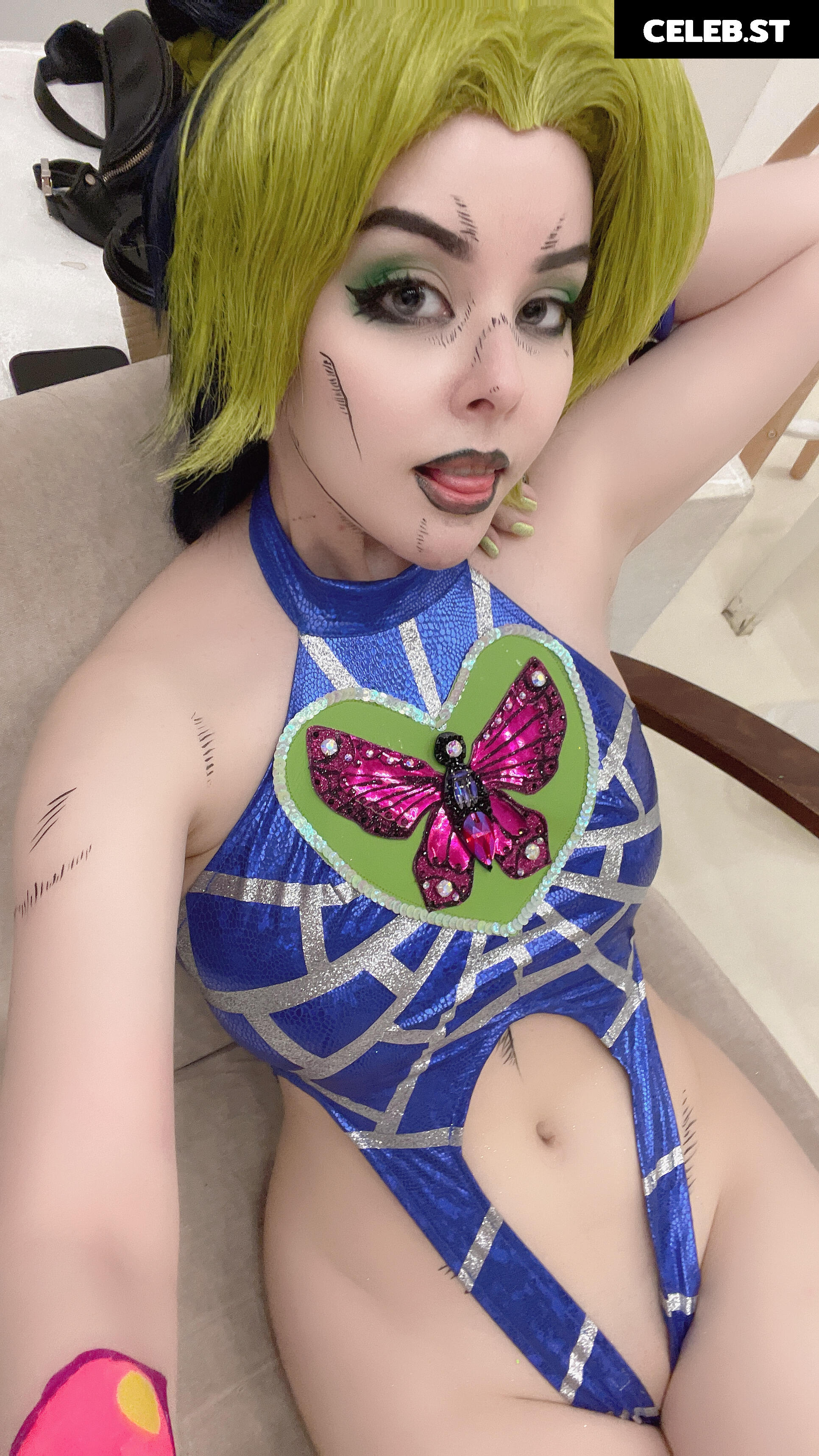 Helly Valentine Image 3336036