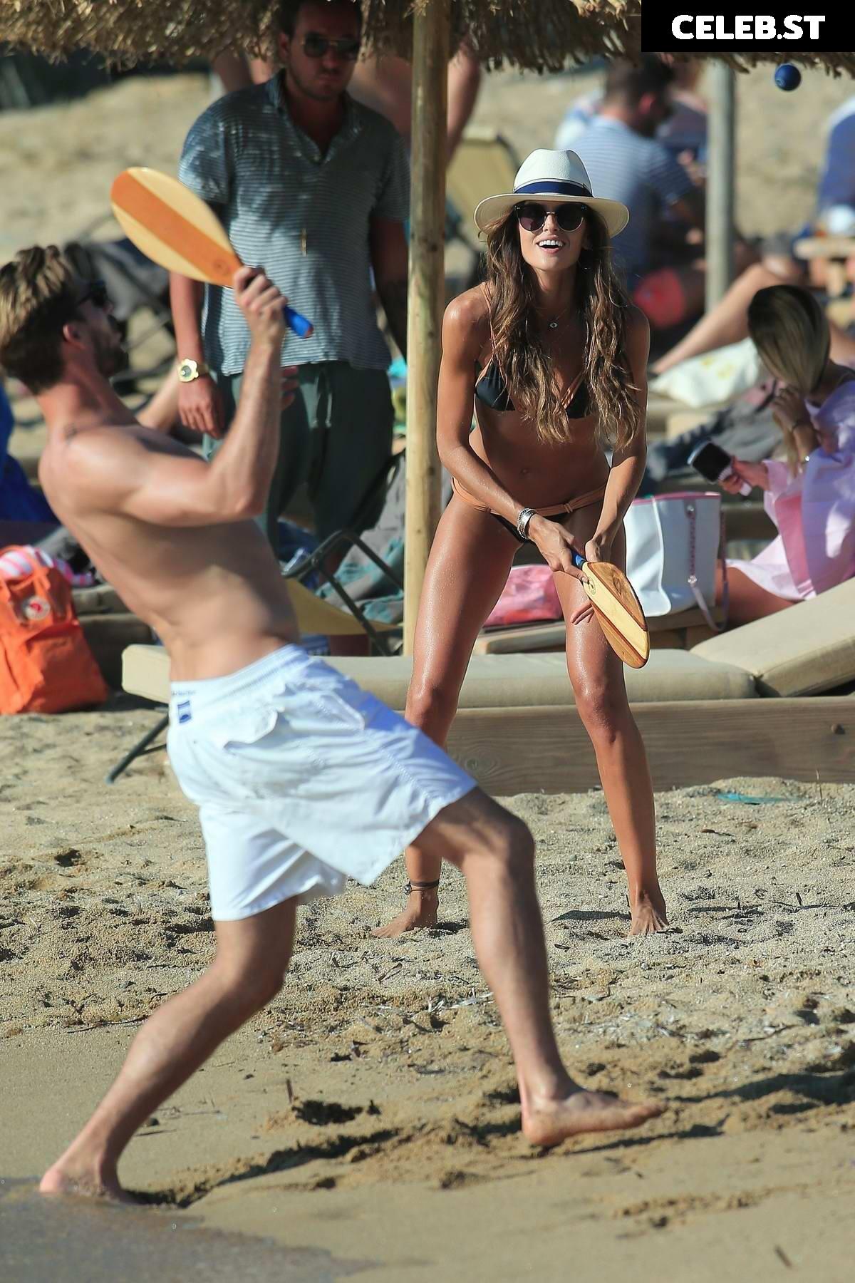 Izabel Goulart Image 3306619