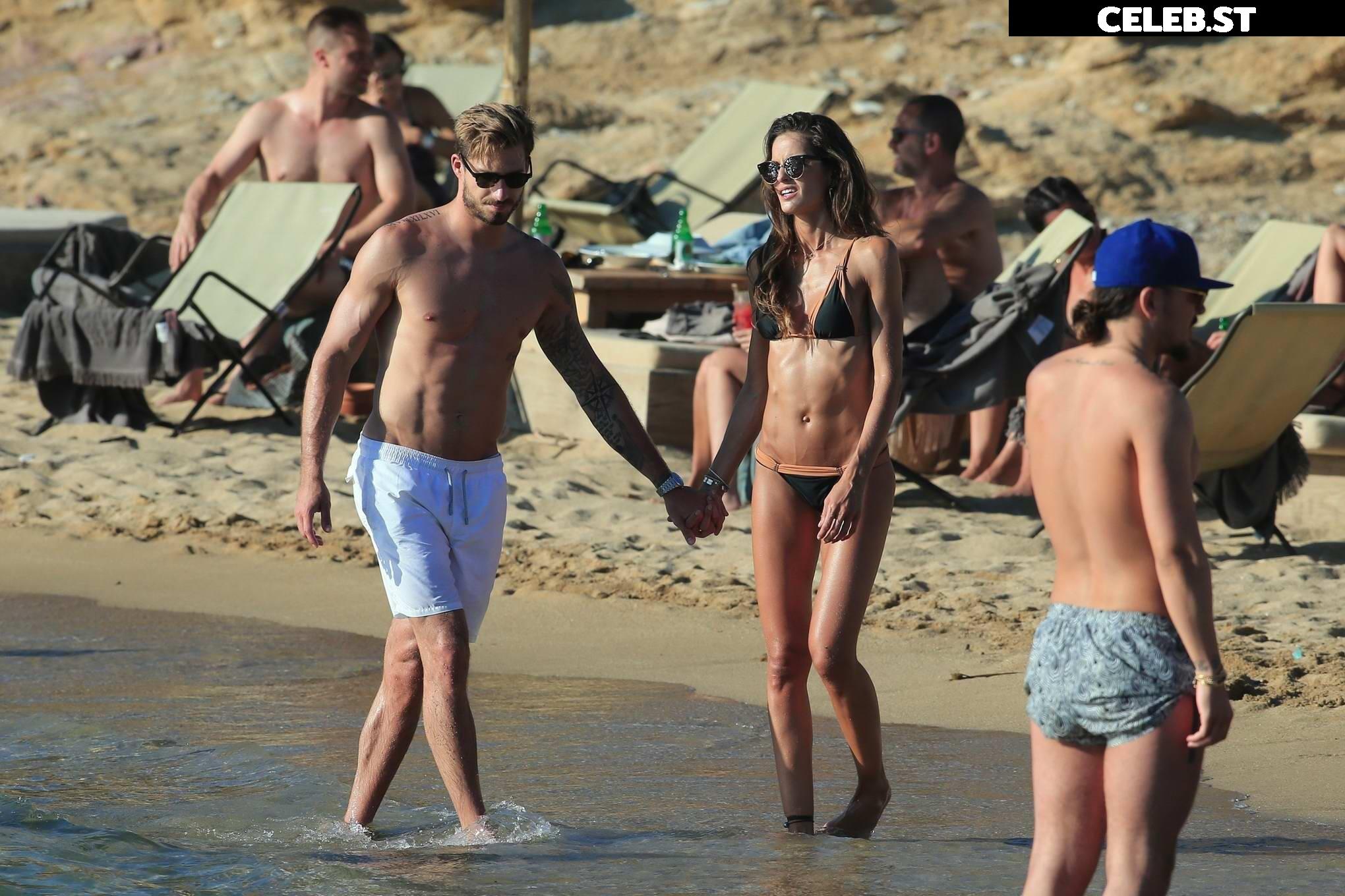 Izabel Goulart Image 3306622