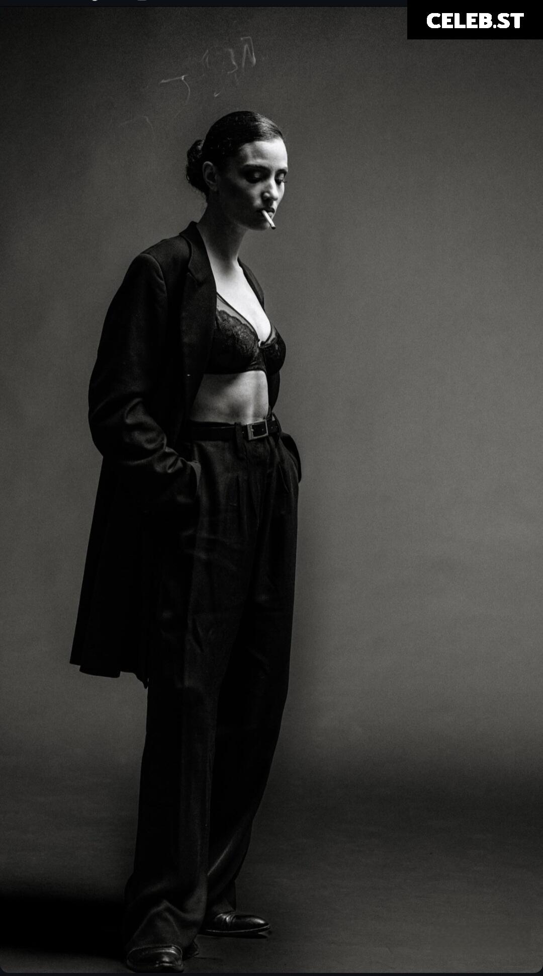 Nadine Menz Image 3303124