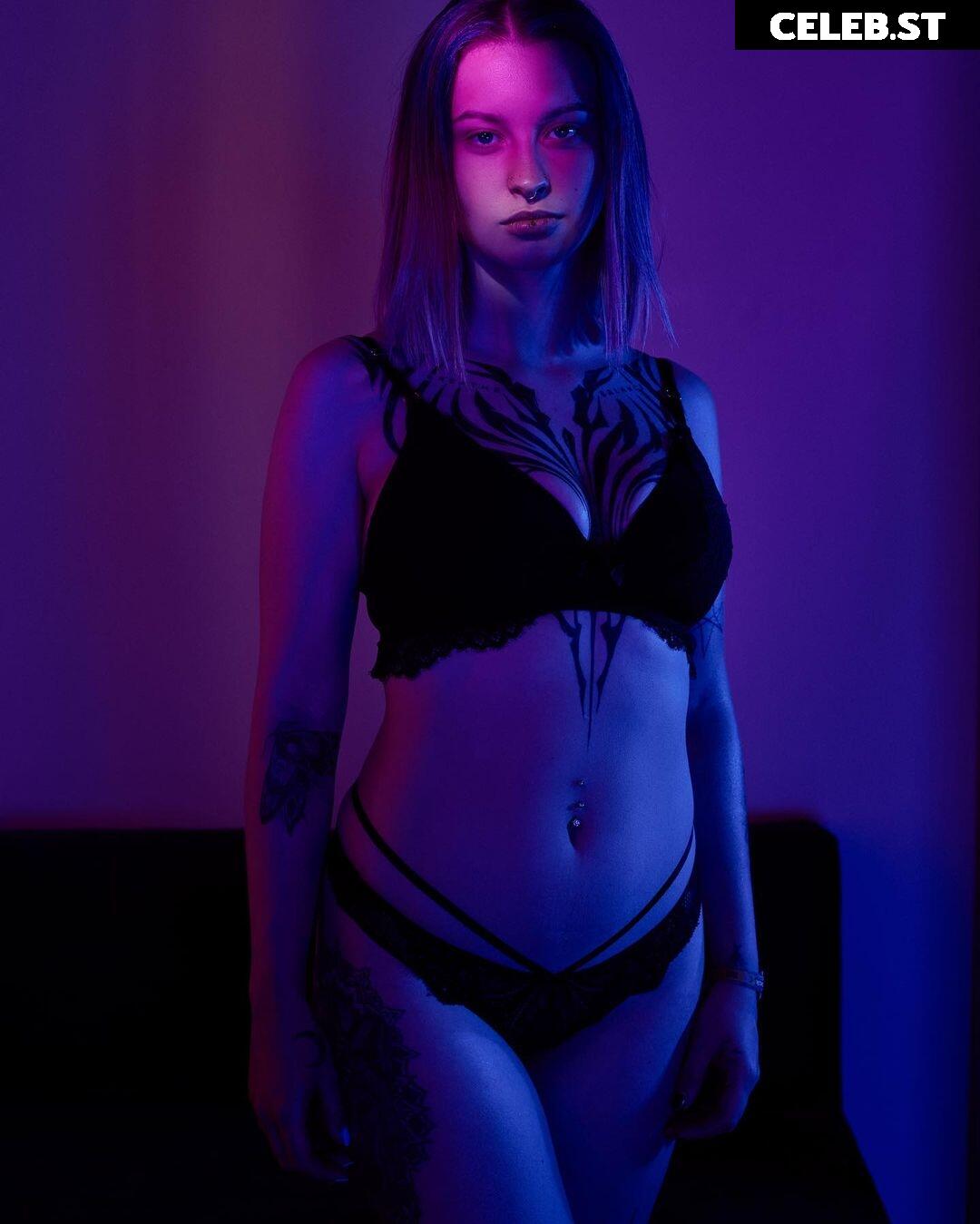 Liz Tyrious Image 389511