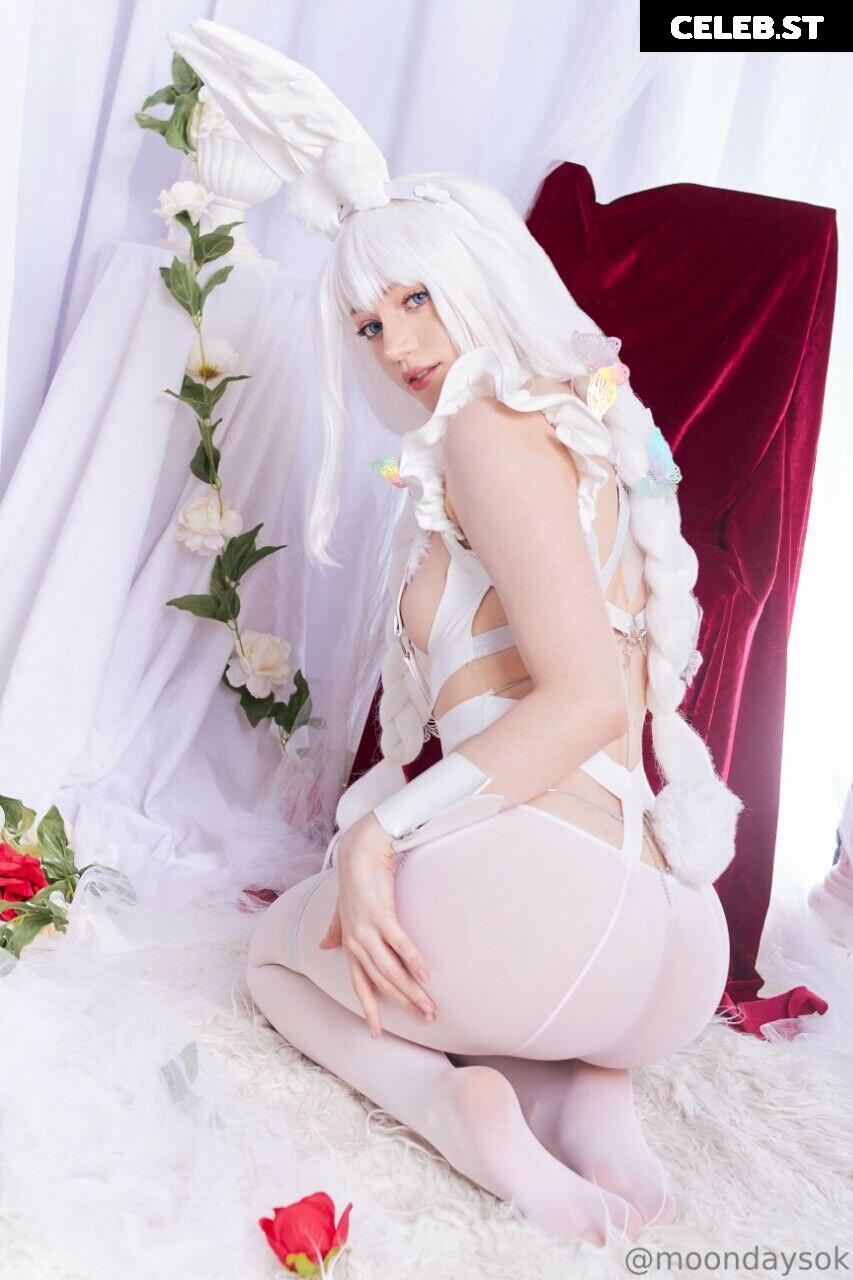 Moondays Image 3844543