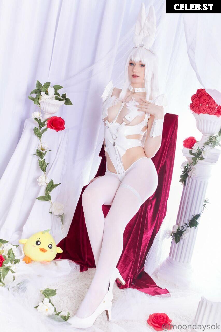 Moondays Image 3844608