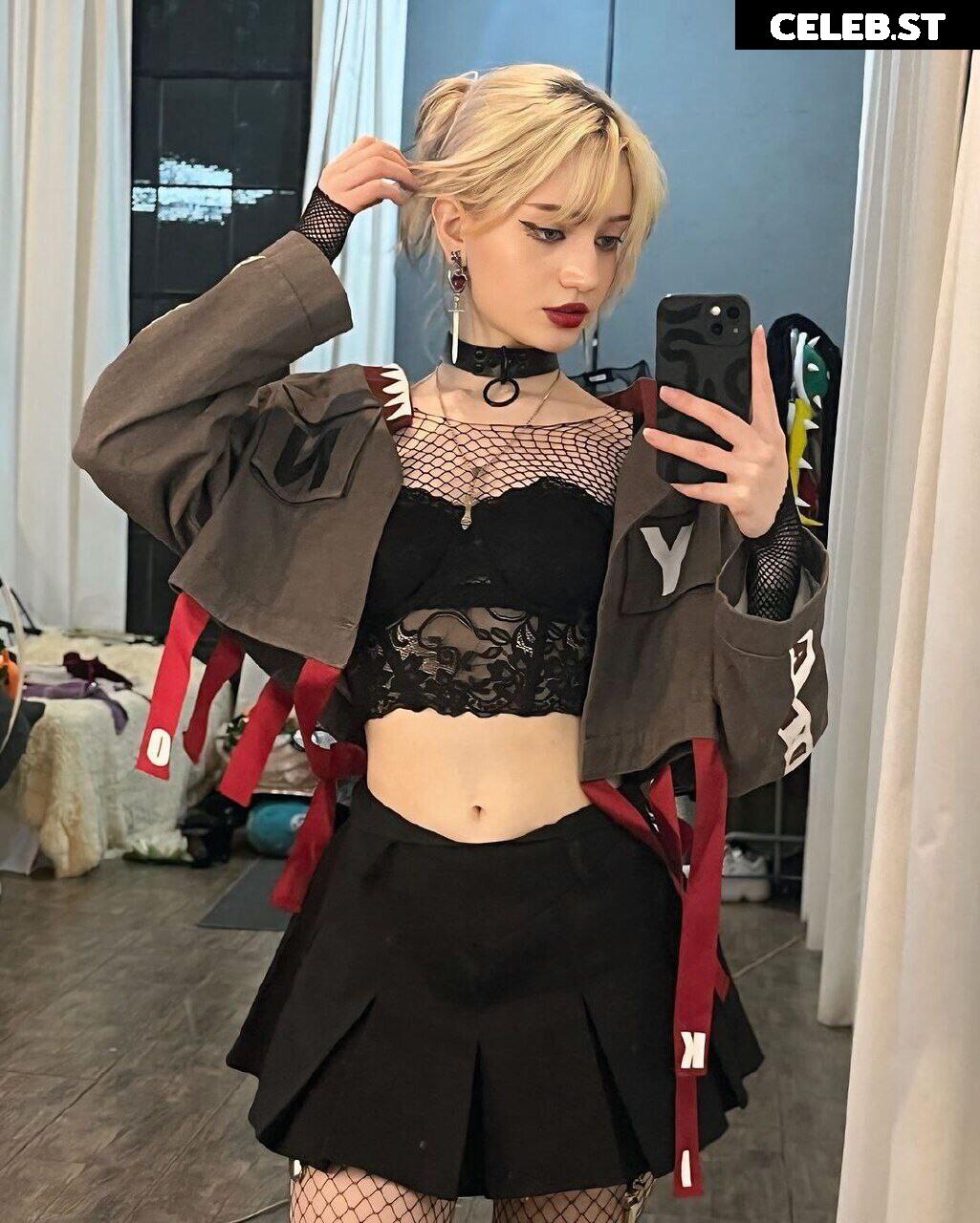 Moondays Image 3844957