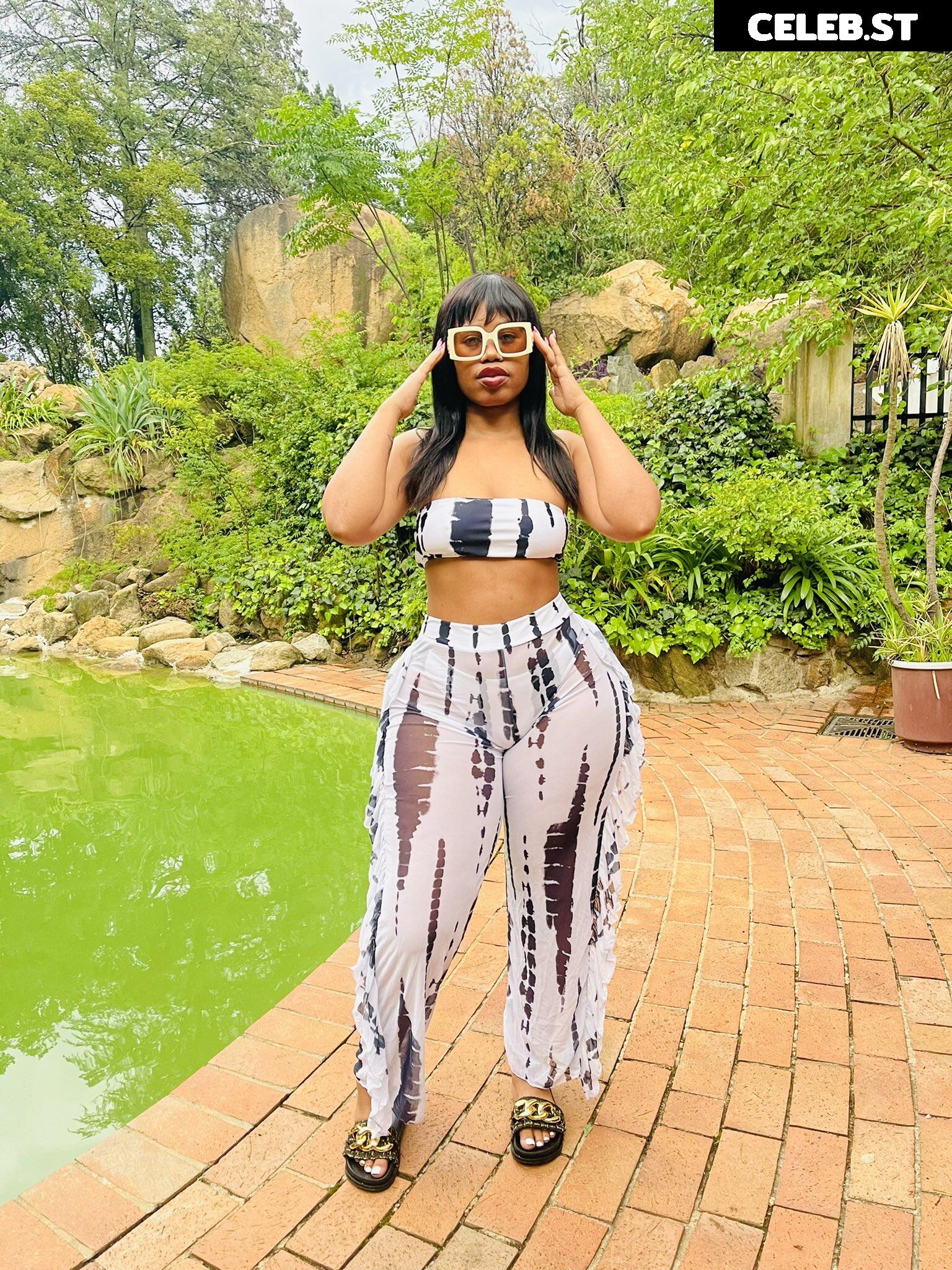 Xoli Mfeka / Xolisile Image 3843152