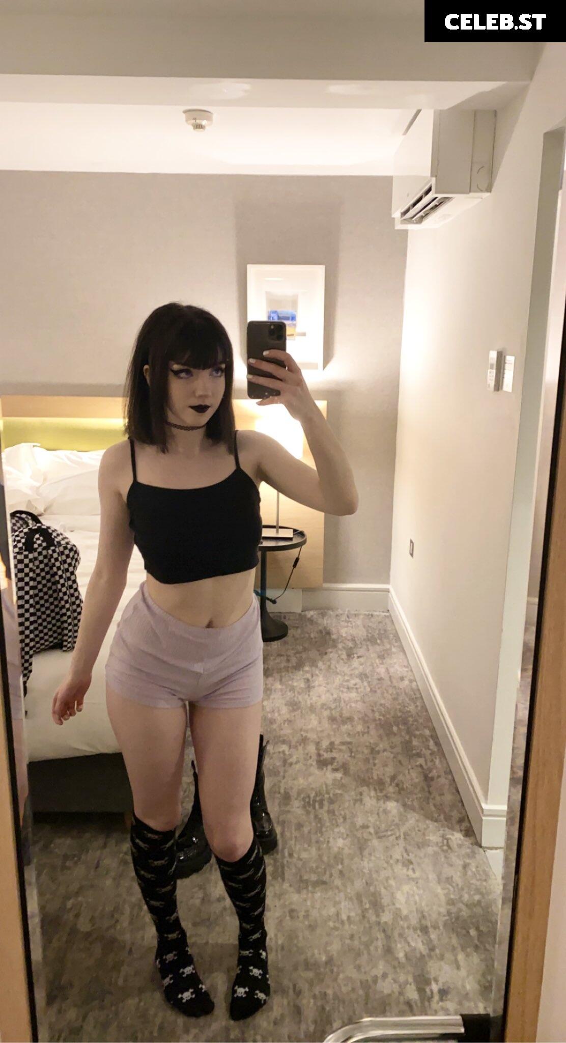 cutiegothxo Image 382944