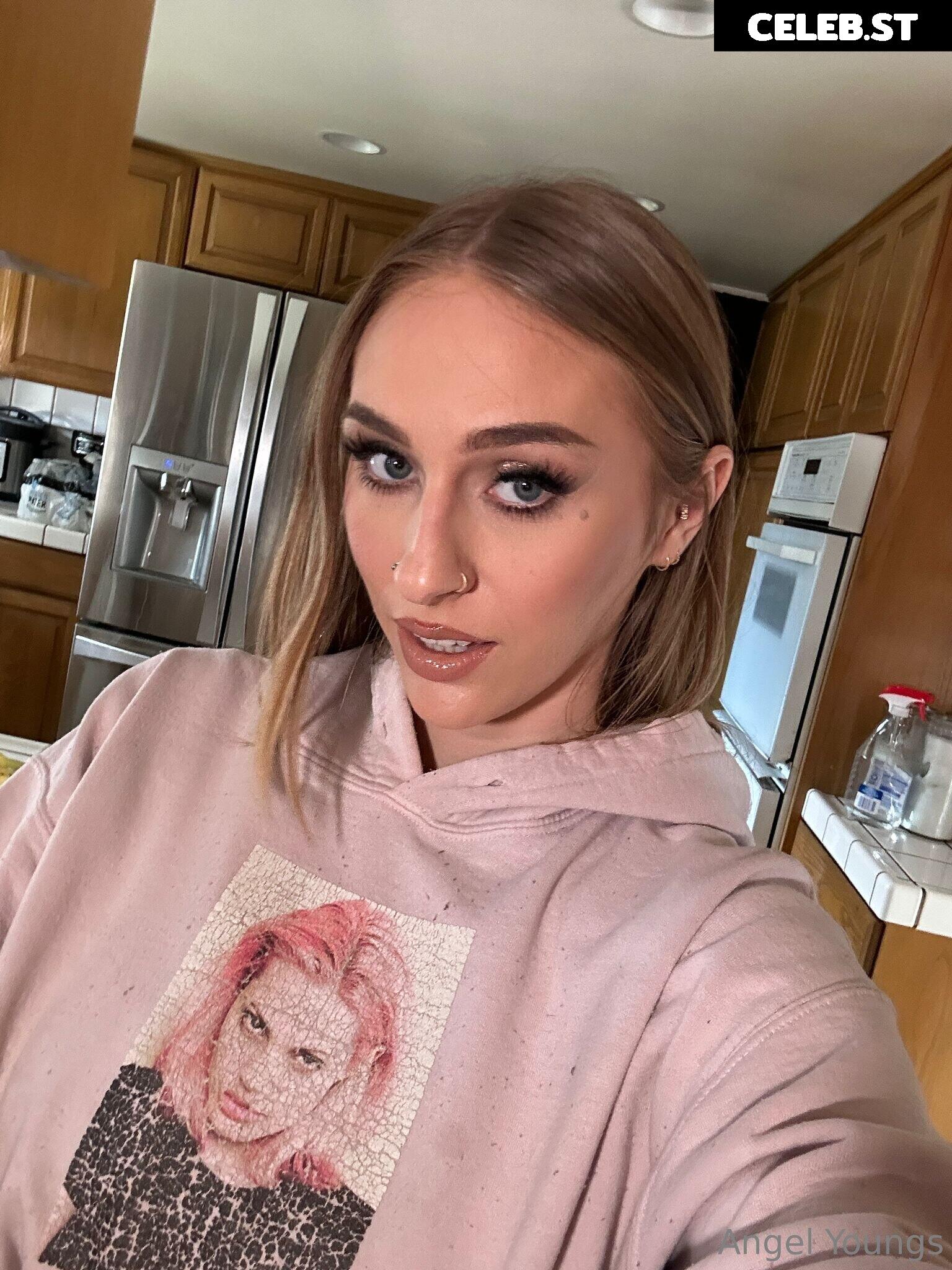 Angel Youngs / angelyoungsxxx Image 3812893