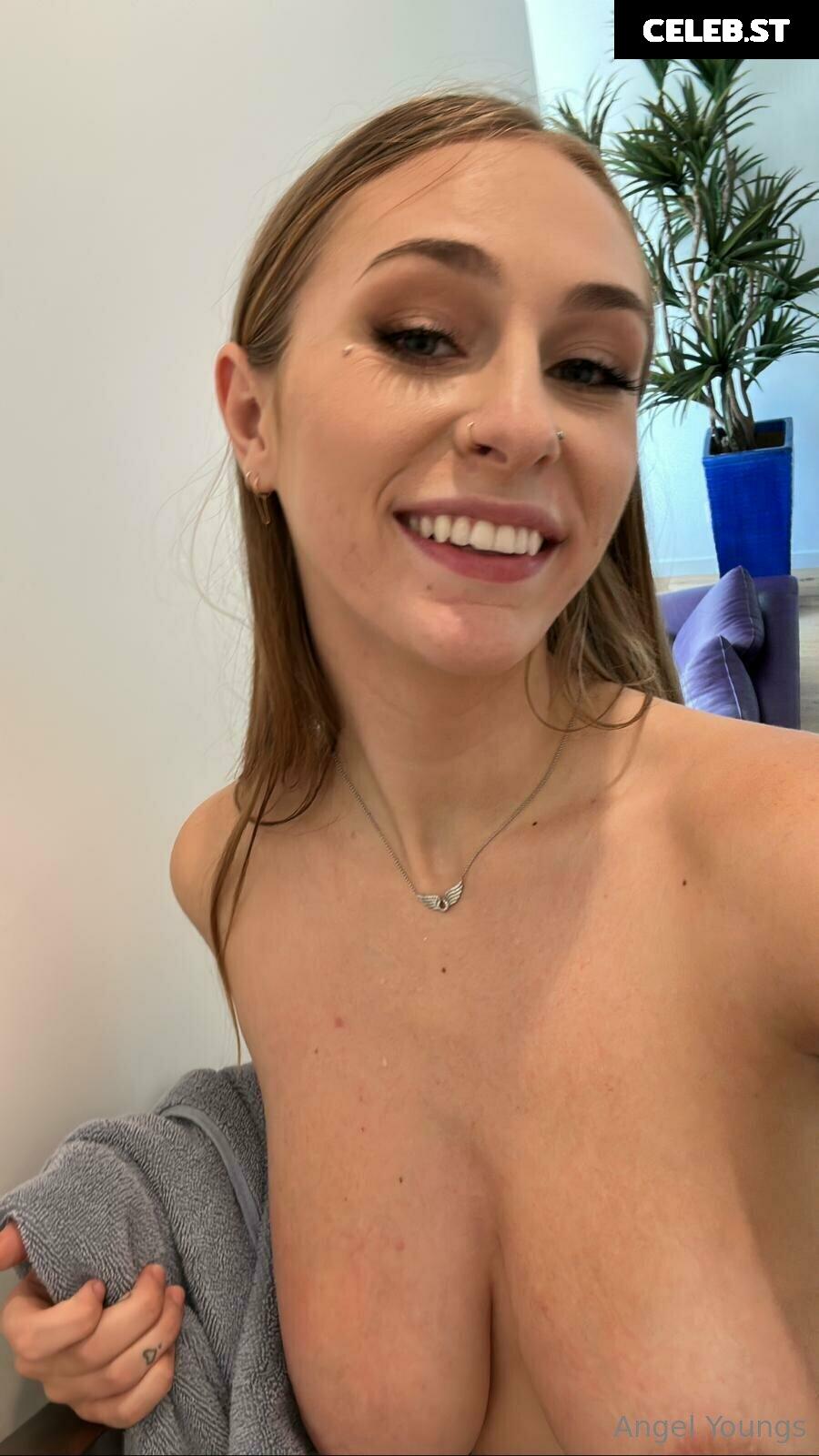 Angel Youngs / angelyoungsxxx Image 3807171