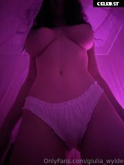 Giulia Wylde | Neon_Felix Image 3993584