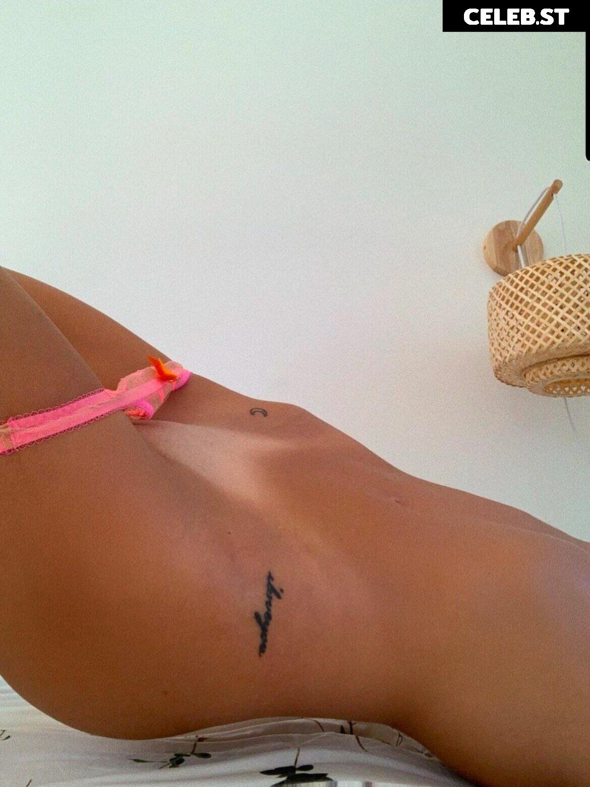 Tantot Twins - Pauline (@popstantot) &amp; Mathilde (@mathildtantot) Image 3984639