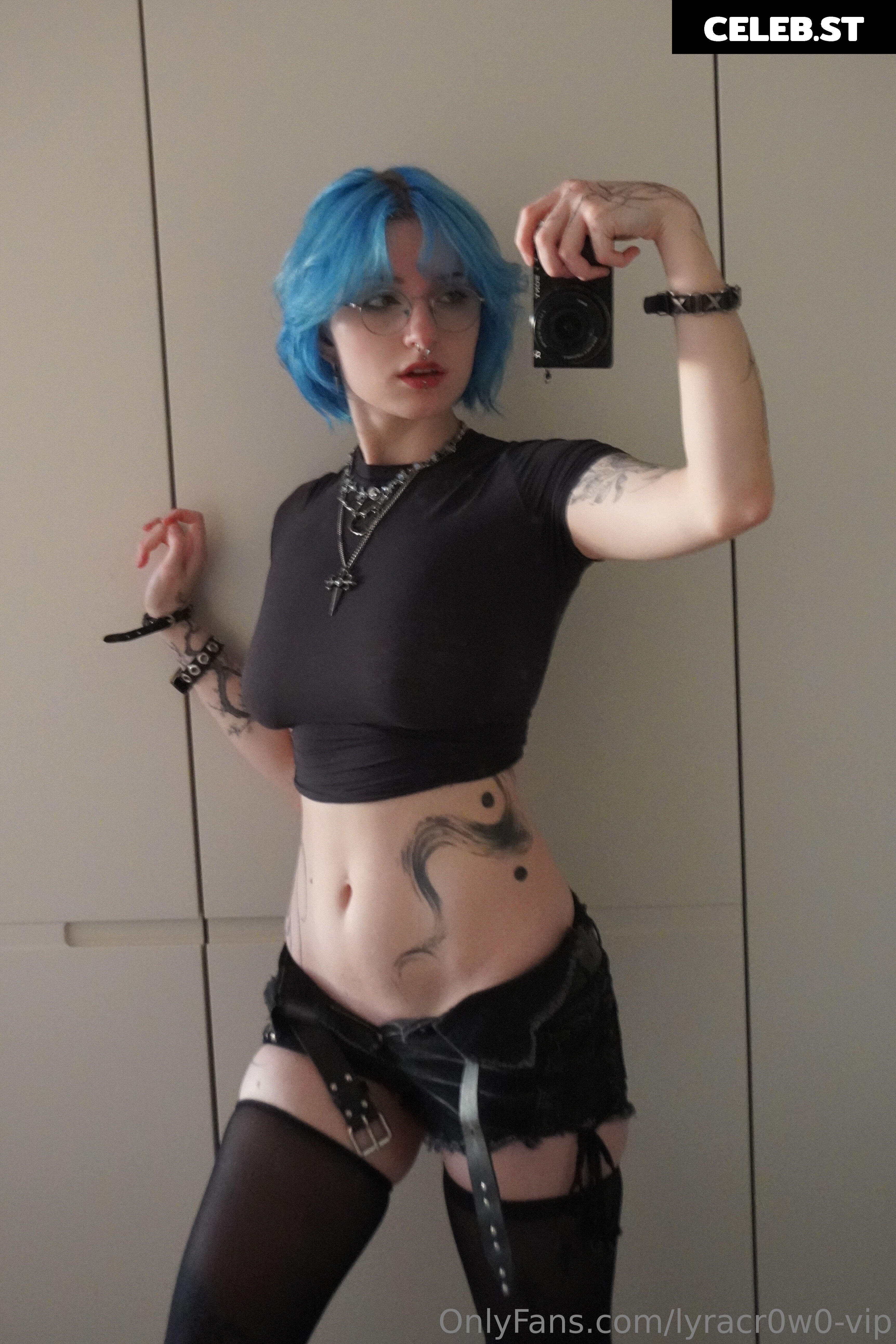 Lyra Crow | lyracr0w0 Image 3976574