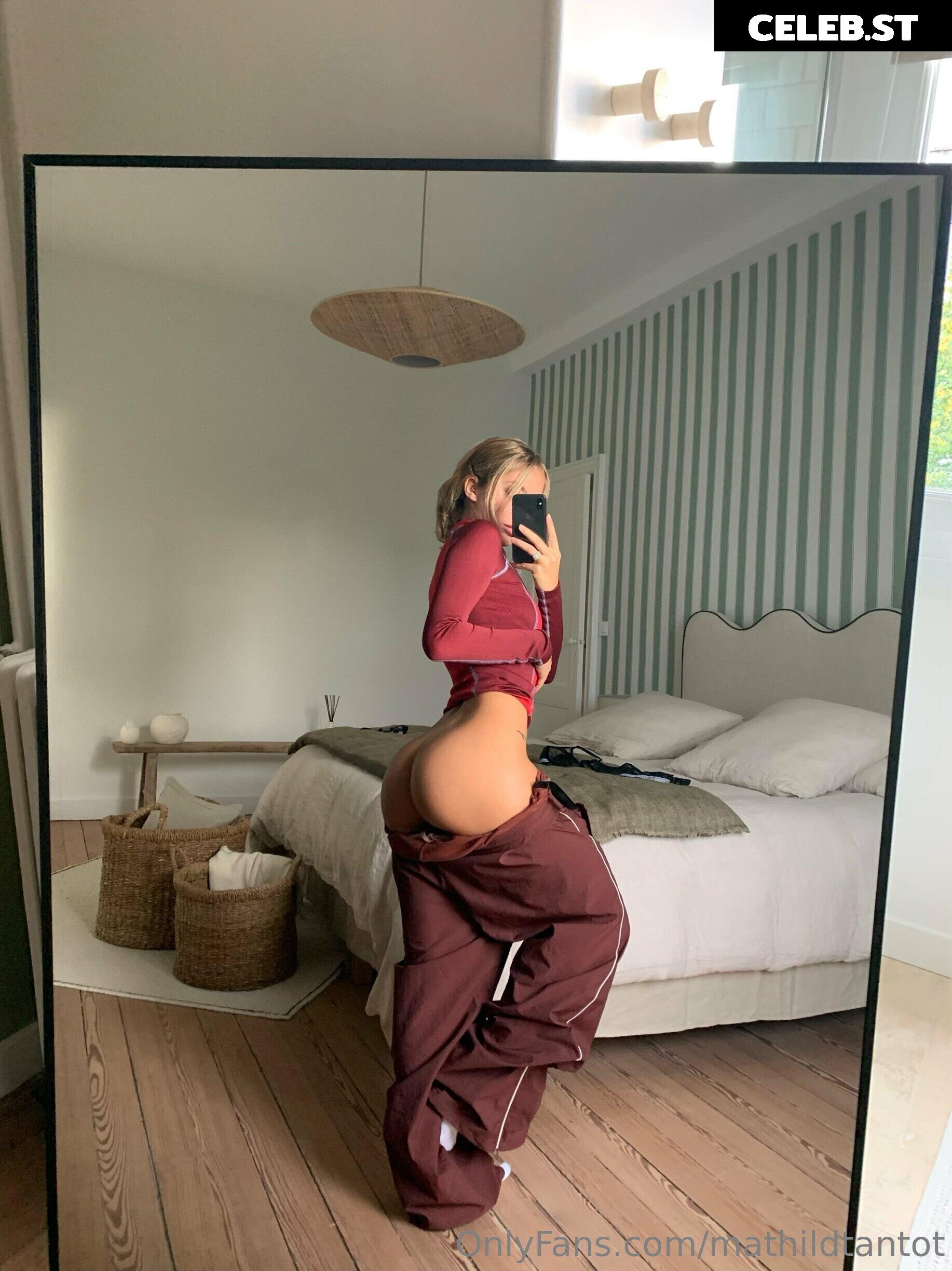 Tantot Twins - Pauline (@popstantot) &amp; Mathilde (@mathildtantot) Image 3976265