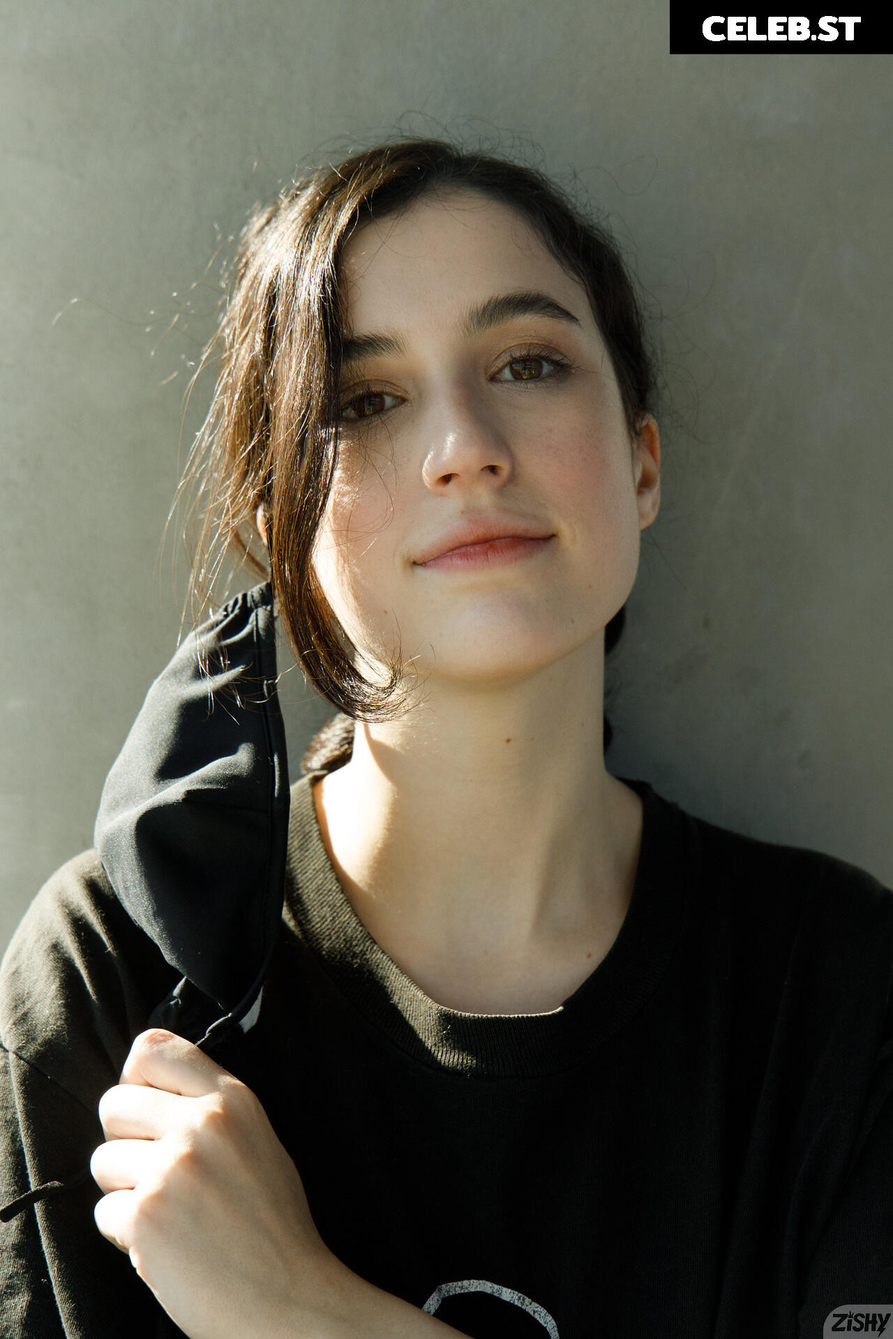 Giulia Wylde | Neon_Felix Image 3972714
