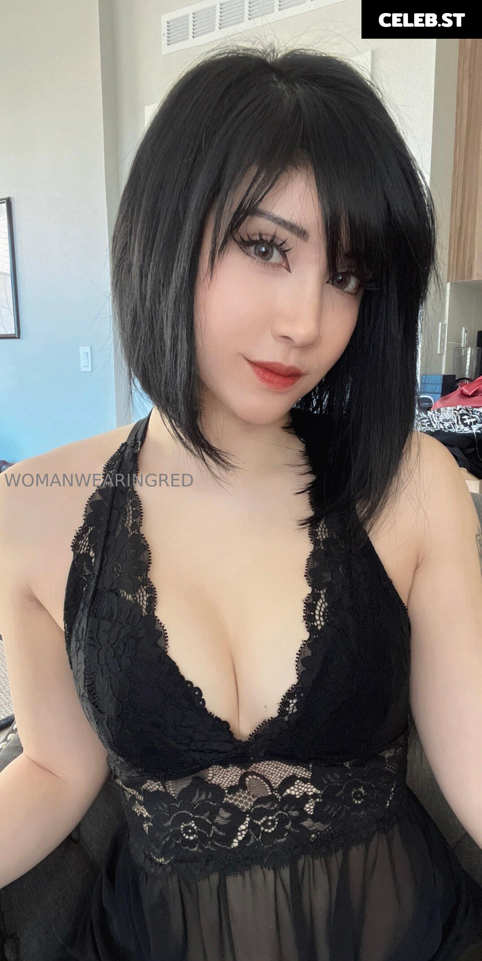 womanwearingred / Buffbunnymika / Buffbunbun Image 3973829