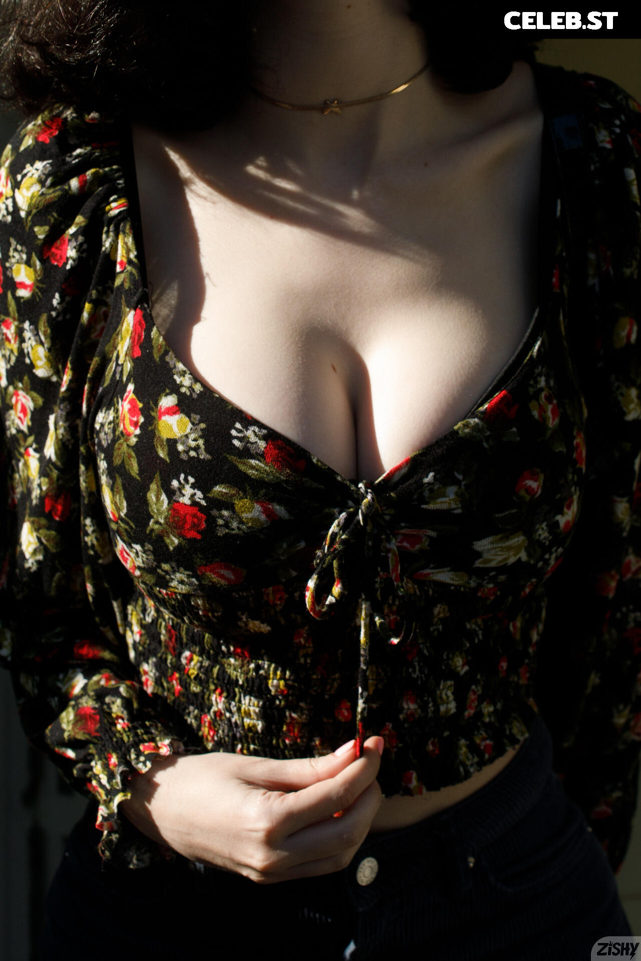 Giulia Wylde | Neon_Felix Image 3979398