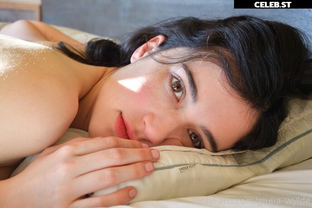 Giulia Wylde | Neon_Felix Image 3964184